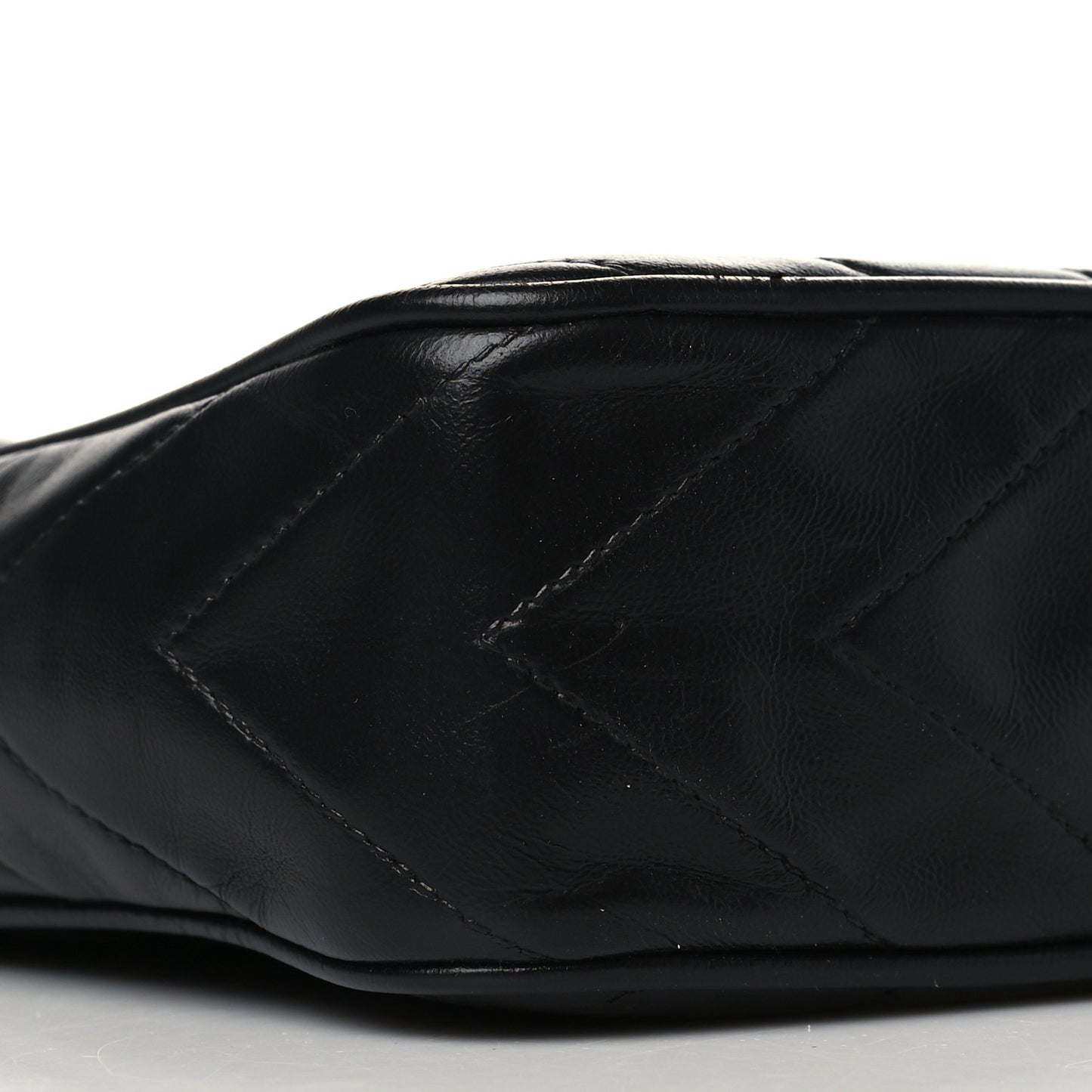 Lambskin Chevron Quilted Tassel Camera Case Black