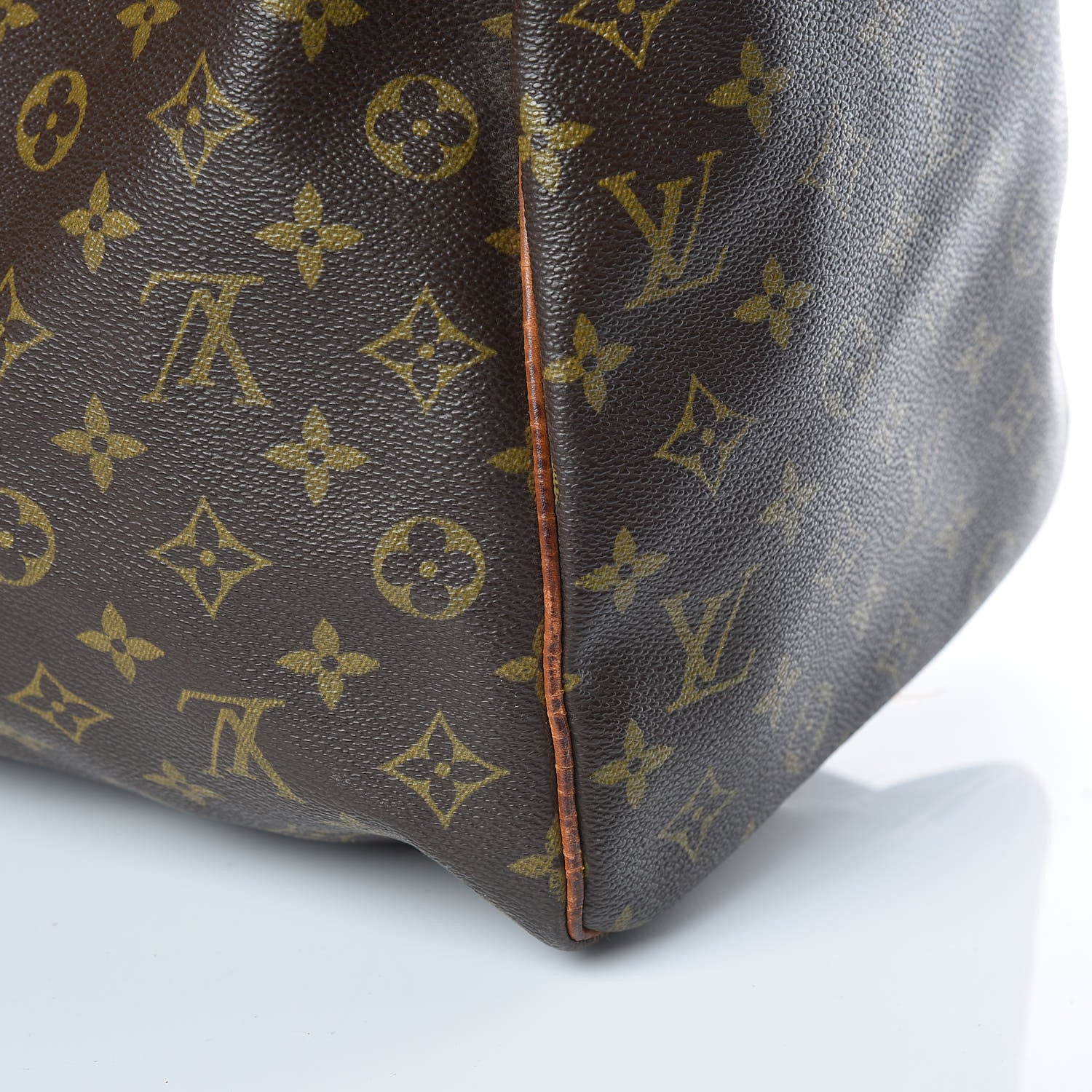 Louis Vuitton Monogram Keepall 50 22 of 34