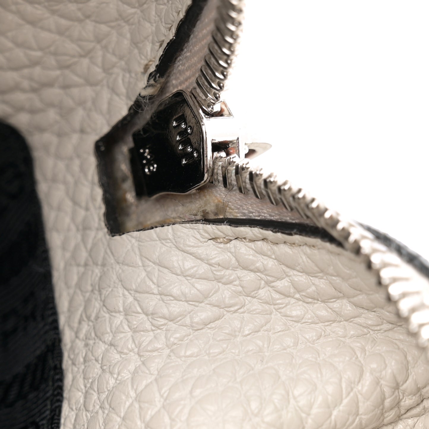 Vitello Daino Crossbody White