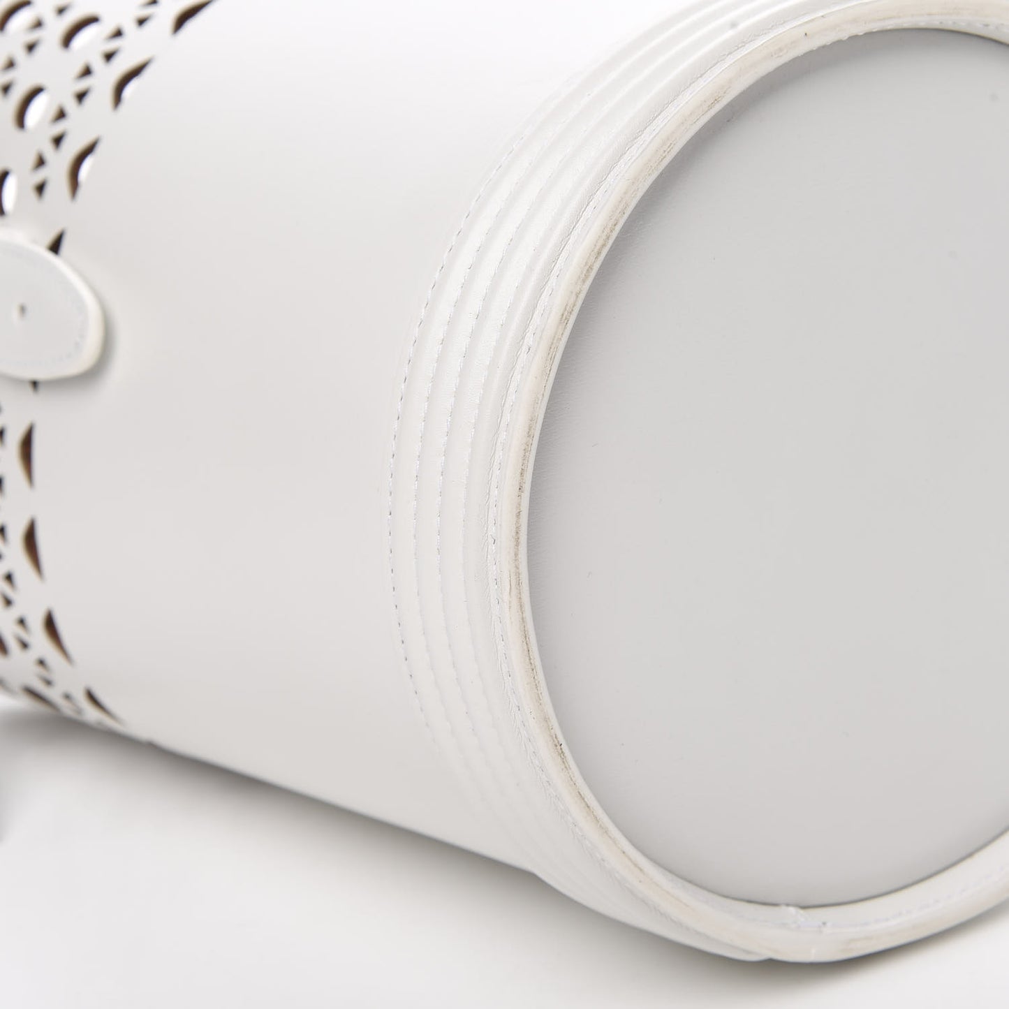 Lux Calfskin Vienne Edition 1992 Bucket Bag White