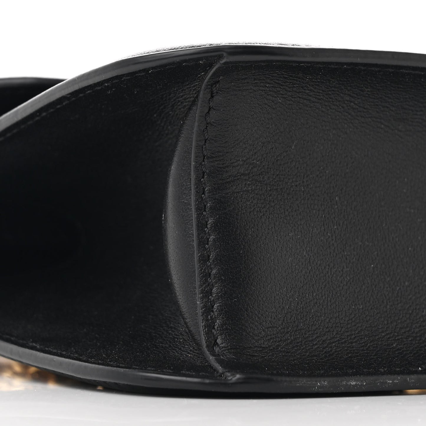 Calfskin Vlogo Loco Shoulder Bag Black