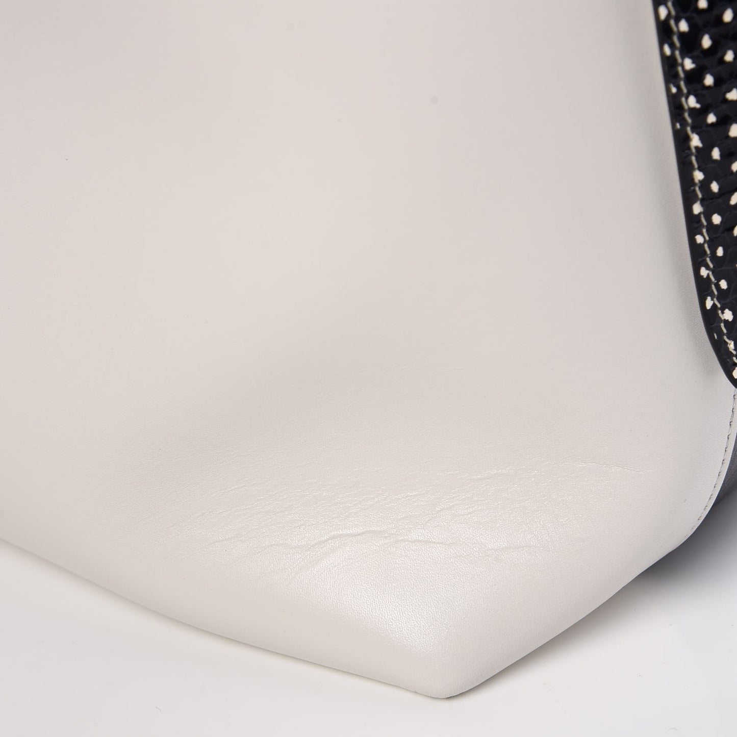 Shiny Smooth Calfskin Small Twisted Cabas White Black