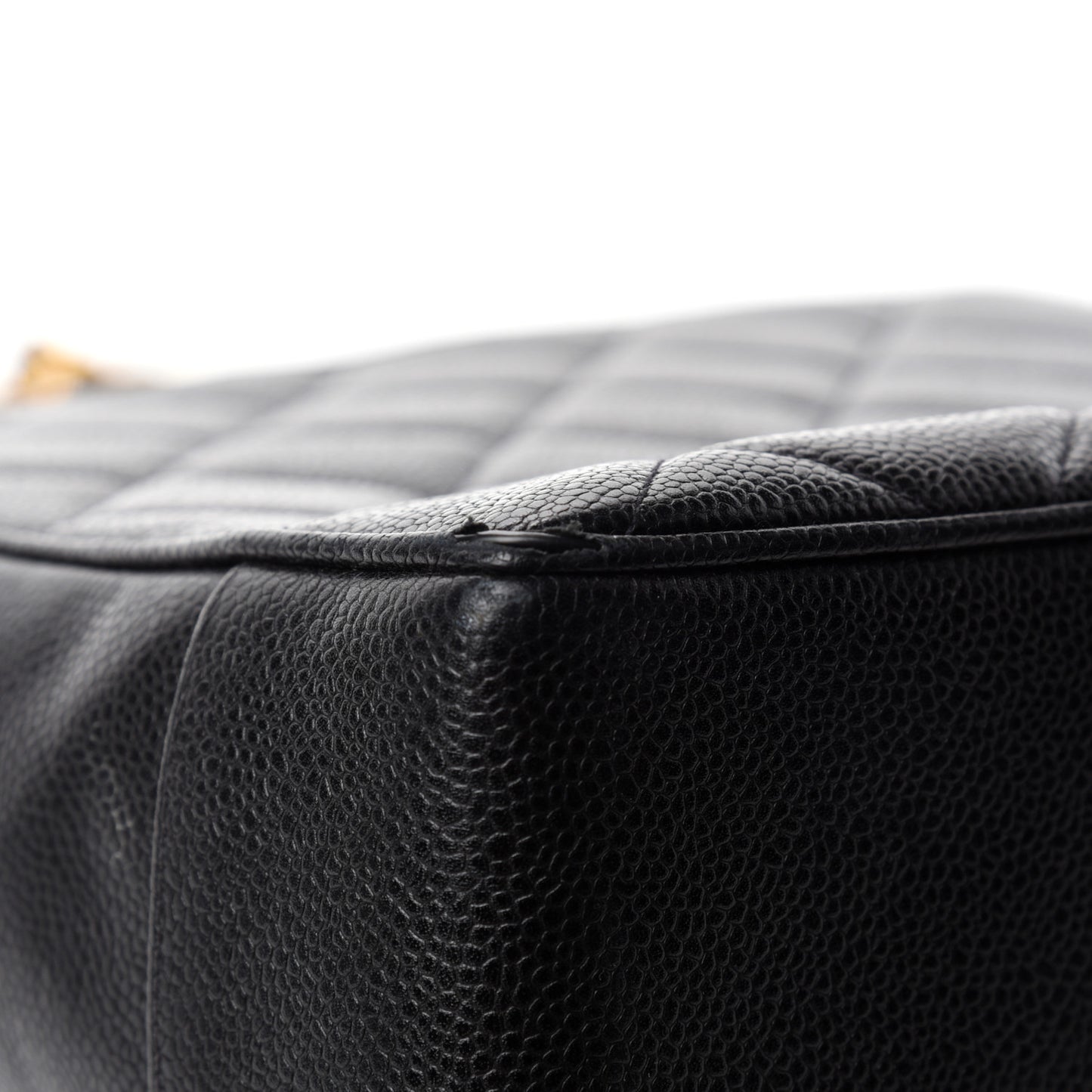 Caviar Quilted Shoulder Bag Black