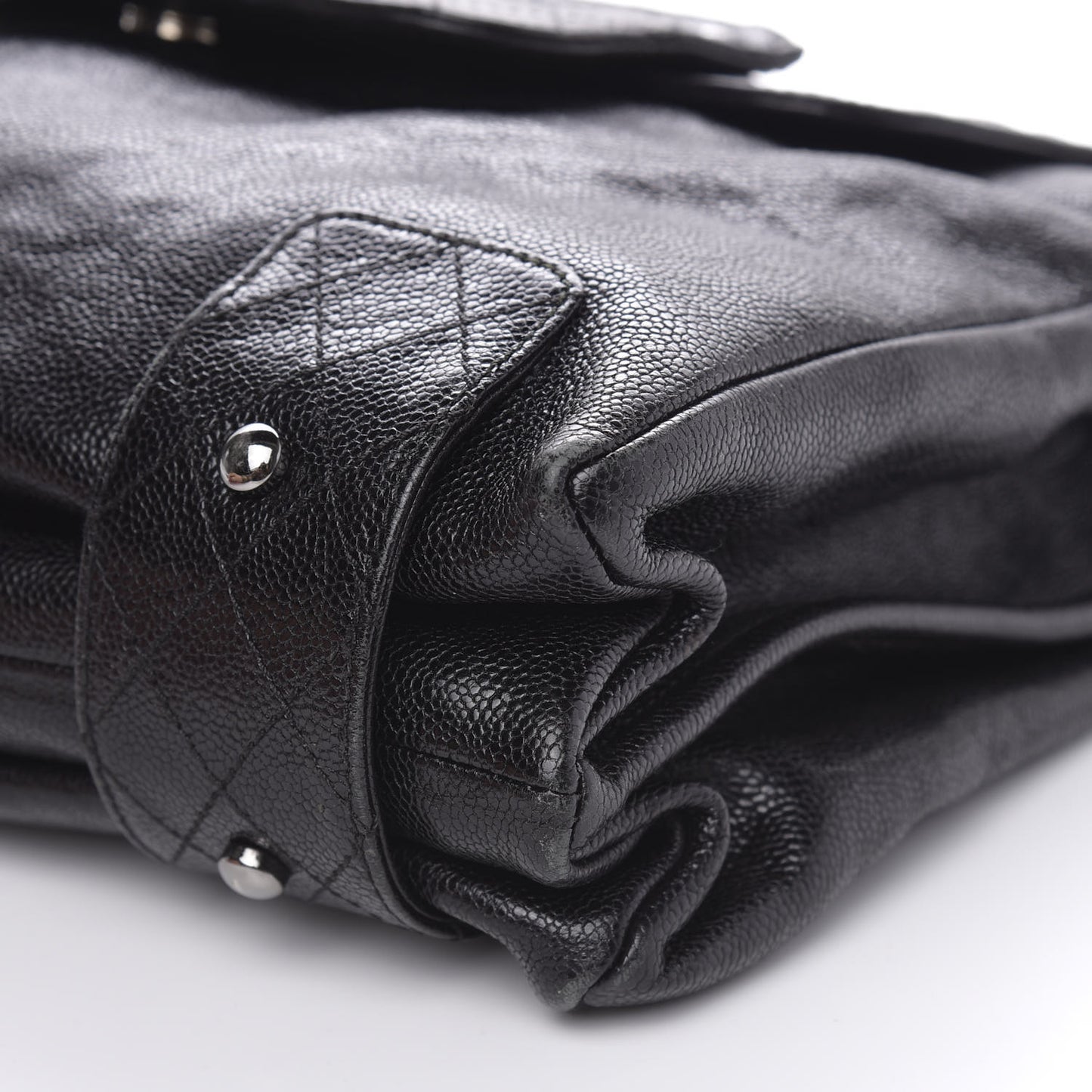 Glazed Caviar Pocket In The City Tote Black