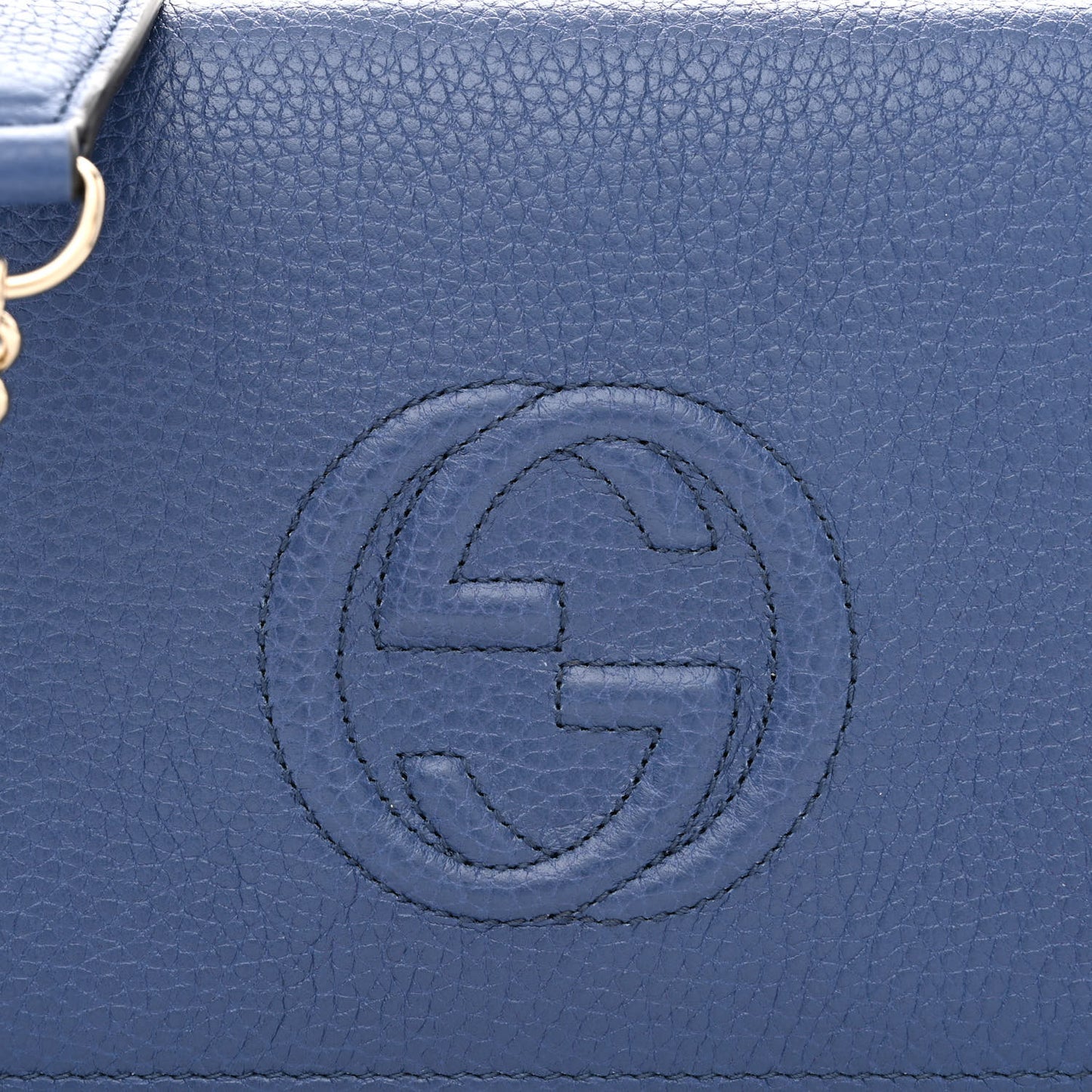 Pebbled Calfskin Soho Wallet On Chain Caspian