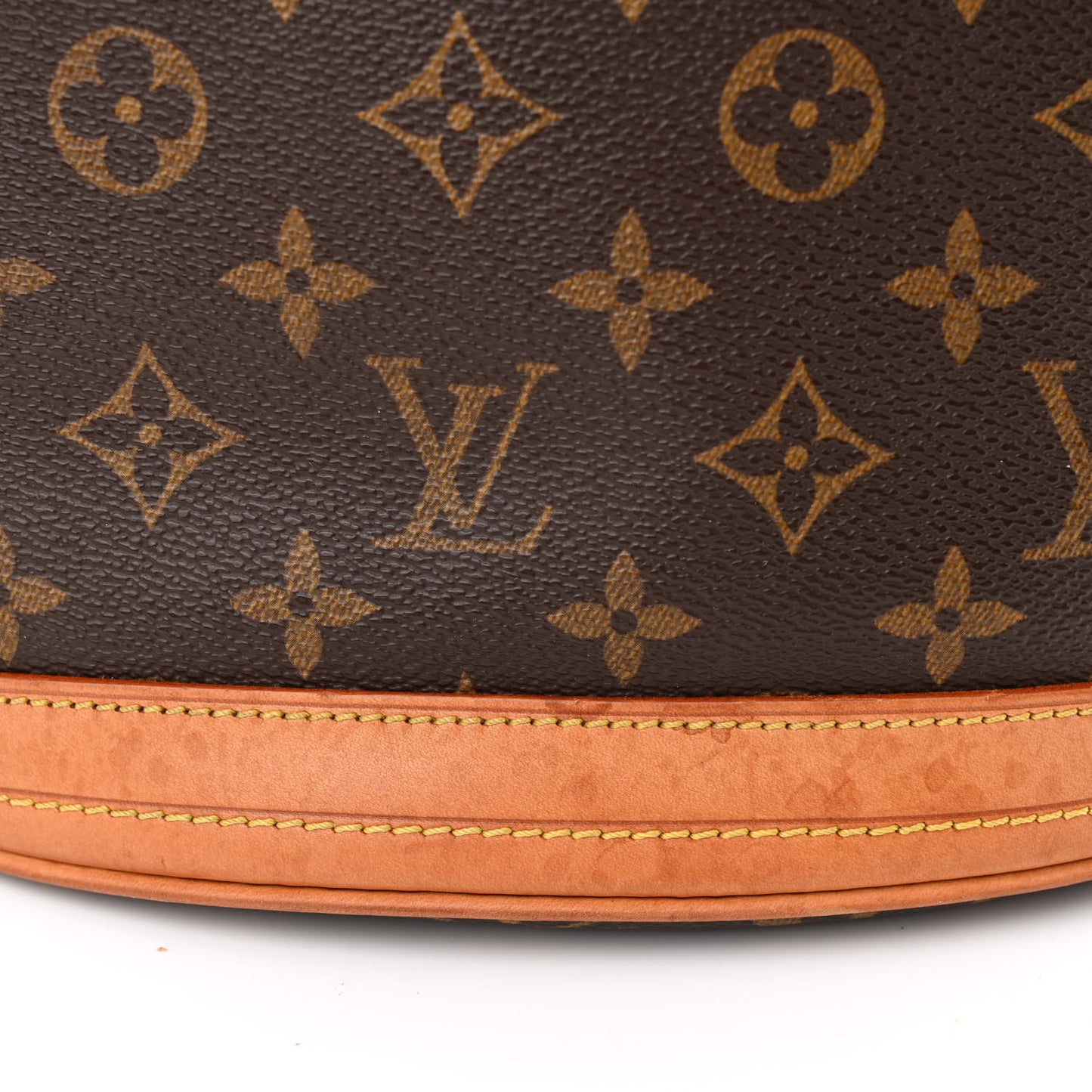 Monogram Petit Bucket 23