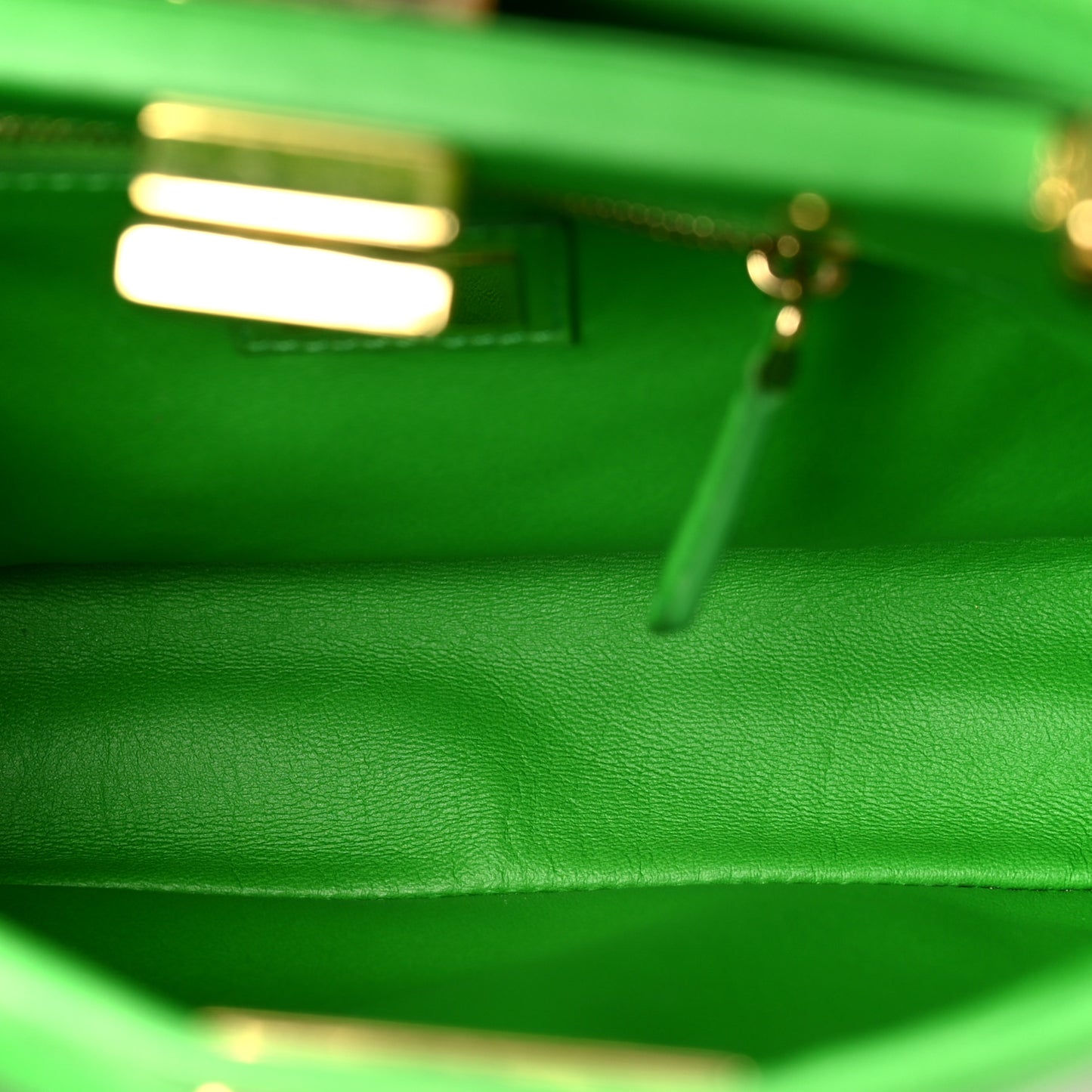 Nappa Mini Peekaboo Iconic Satchel Tomatillo