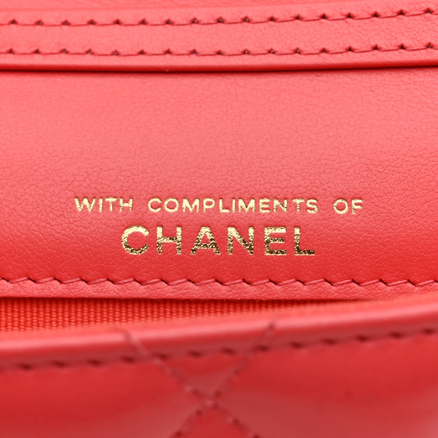 Shiny Lambskin Quilted Card Holder On Chain Pink