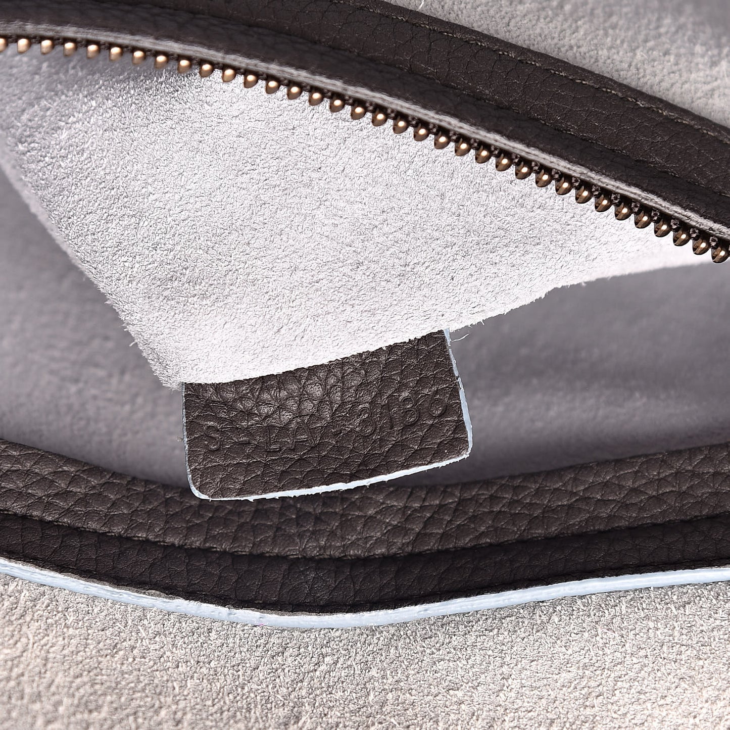 Baby Grained Calfskin Medium Phantom Luggage Anthracite