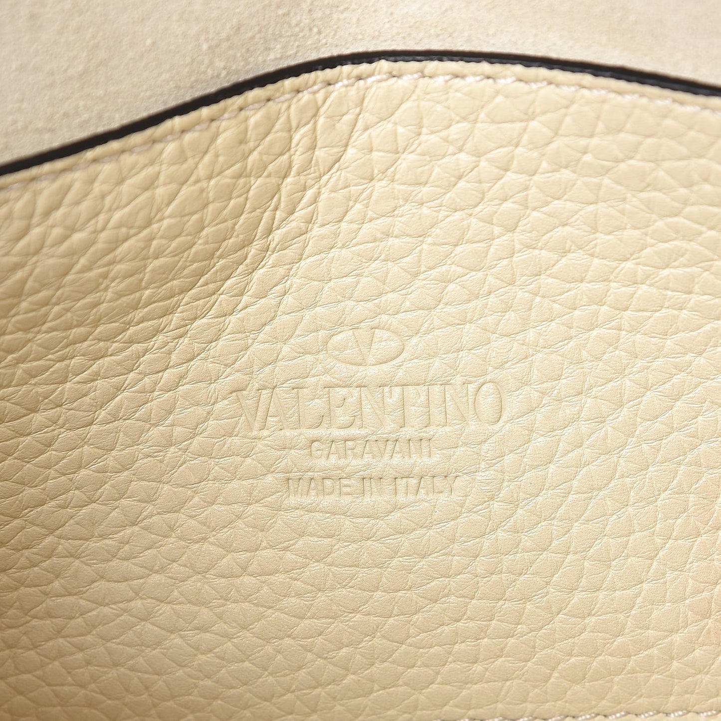 Pebbled Calfskin Medium Rockstud Flip Lock Crossbody Bag Light Ivory