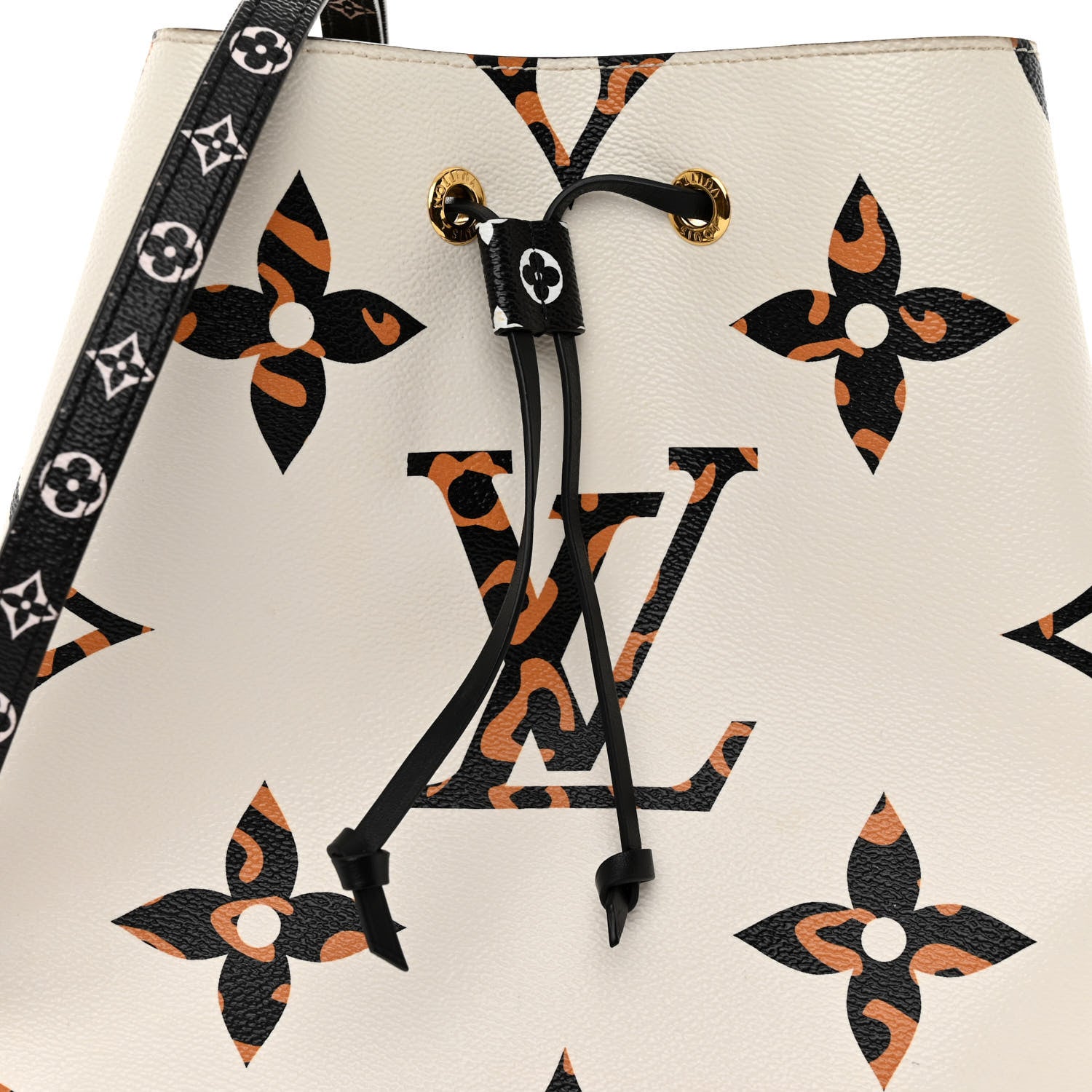 Louis Vuitton Monogram Giant Jungle NéoNoé Ivory 7 of 9