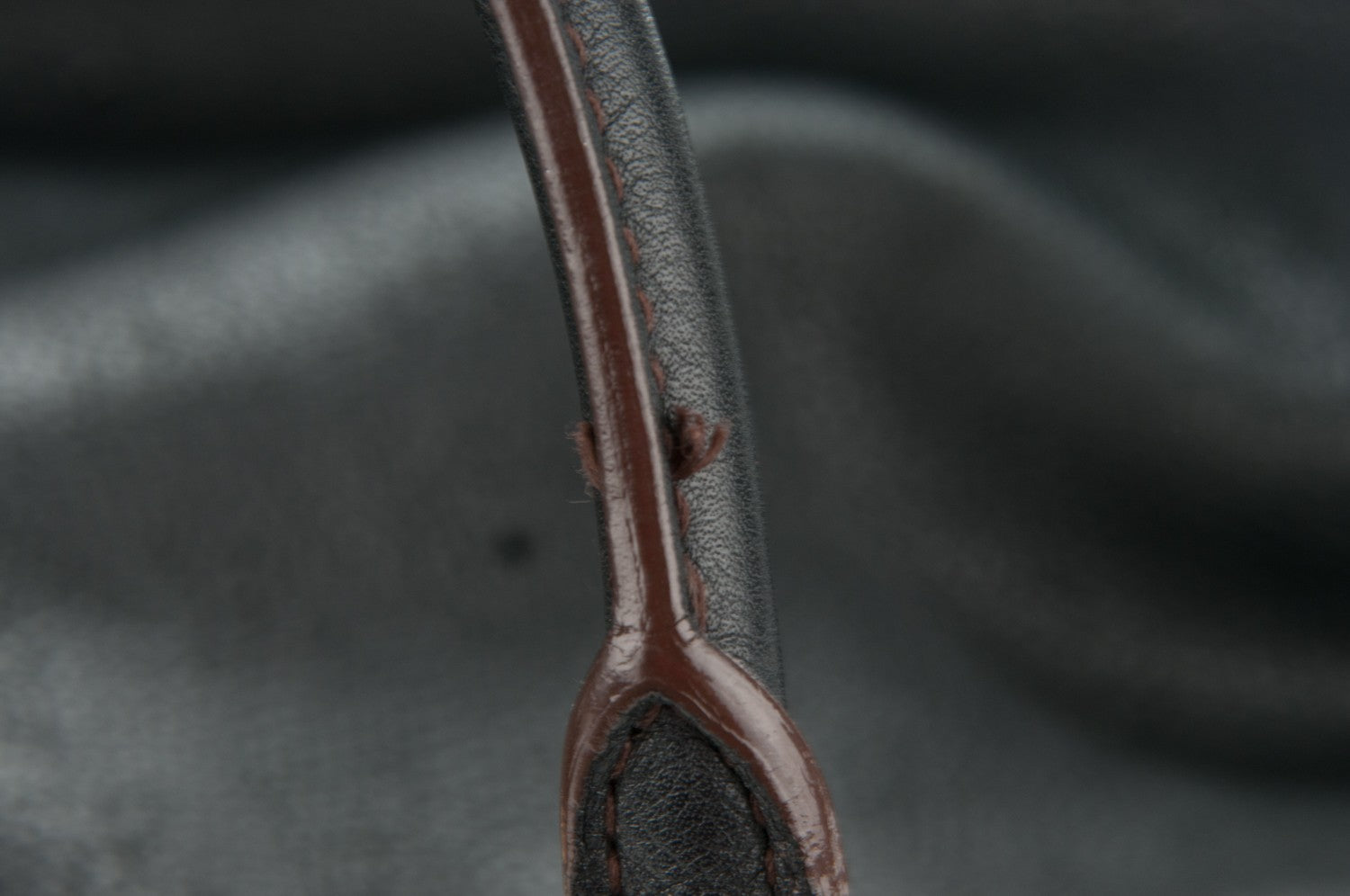Louis Vuitton Mahina XL Black 9 of 10