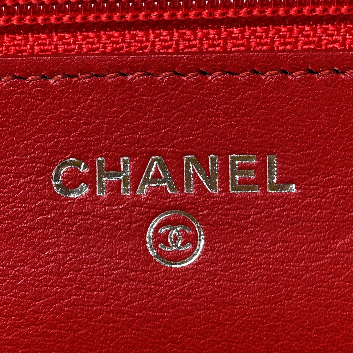 Patent Quilted Brilliant Wallet On Chain WOC Red