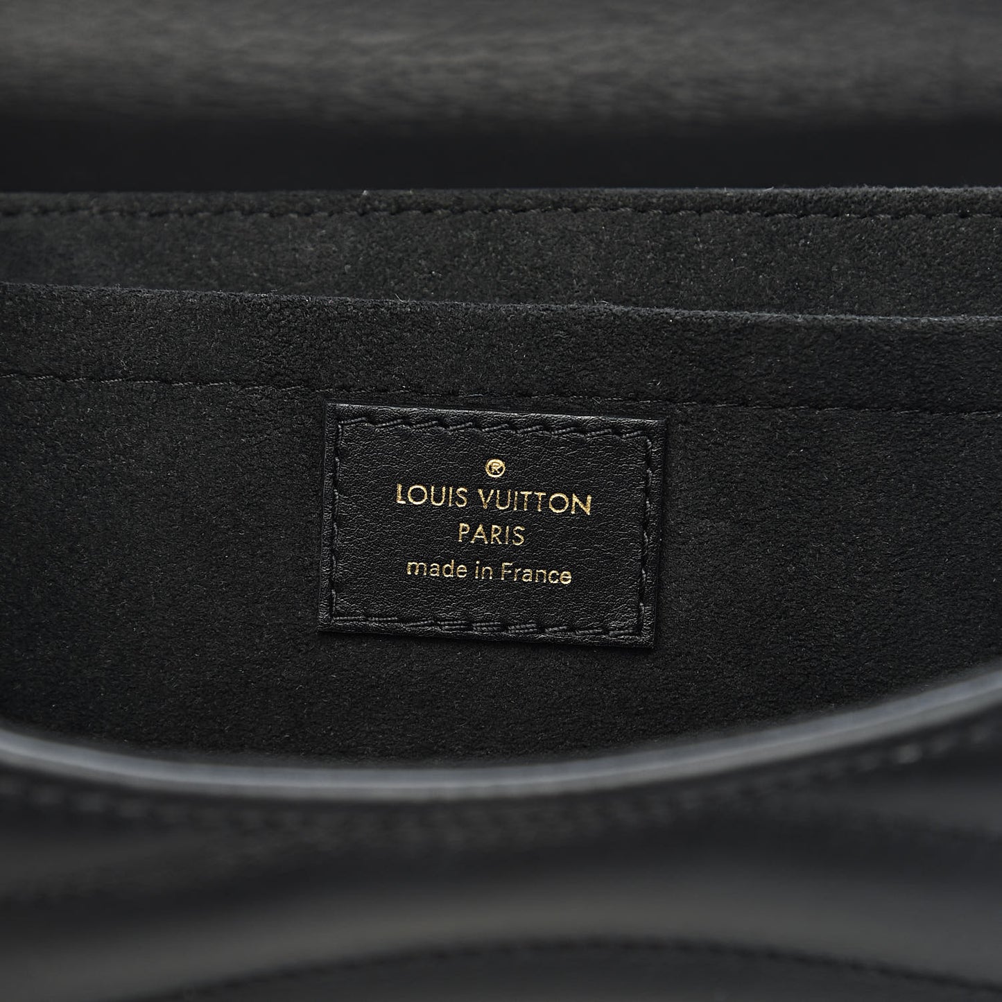 Calfskin New Wave Chain MM Black
