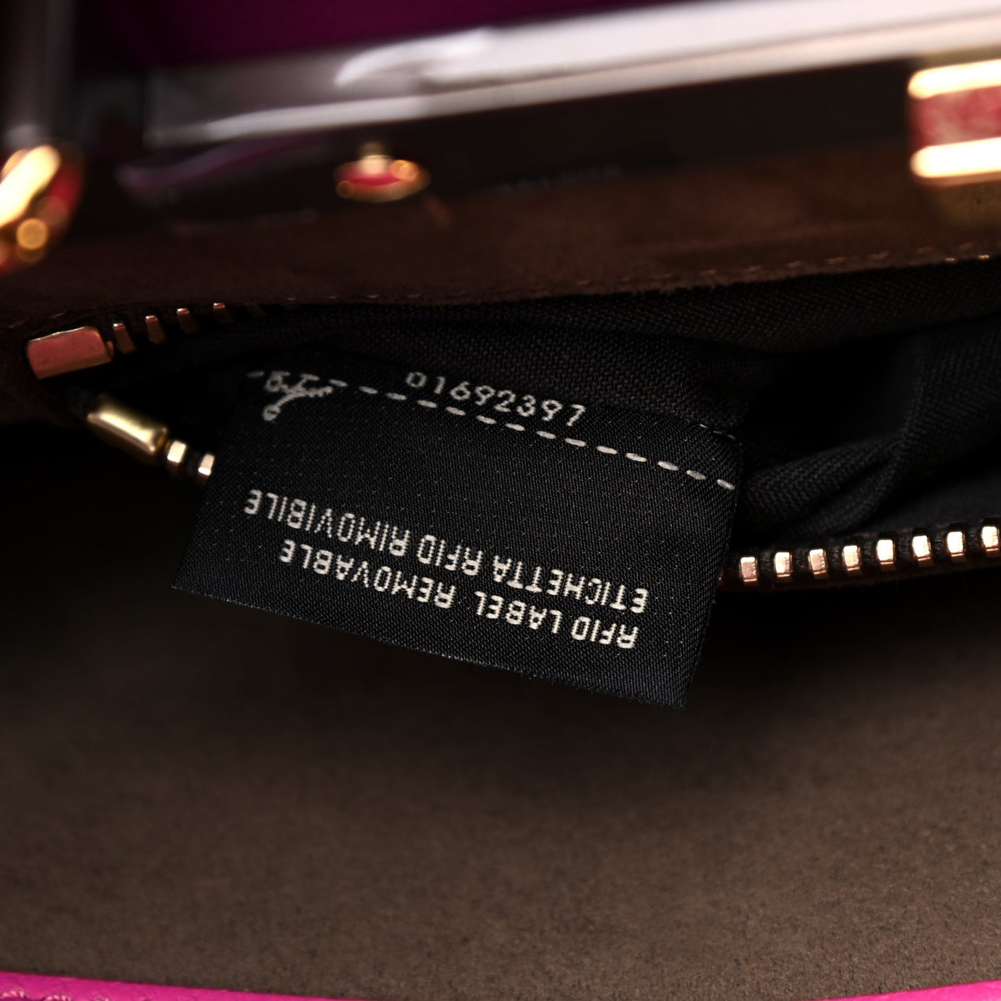 Vitello Seta Medium Peekaboo Iconic Satchel Magenta