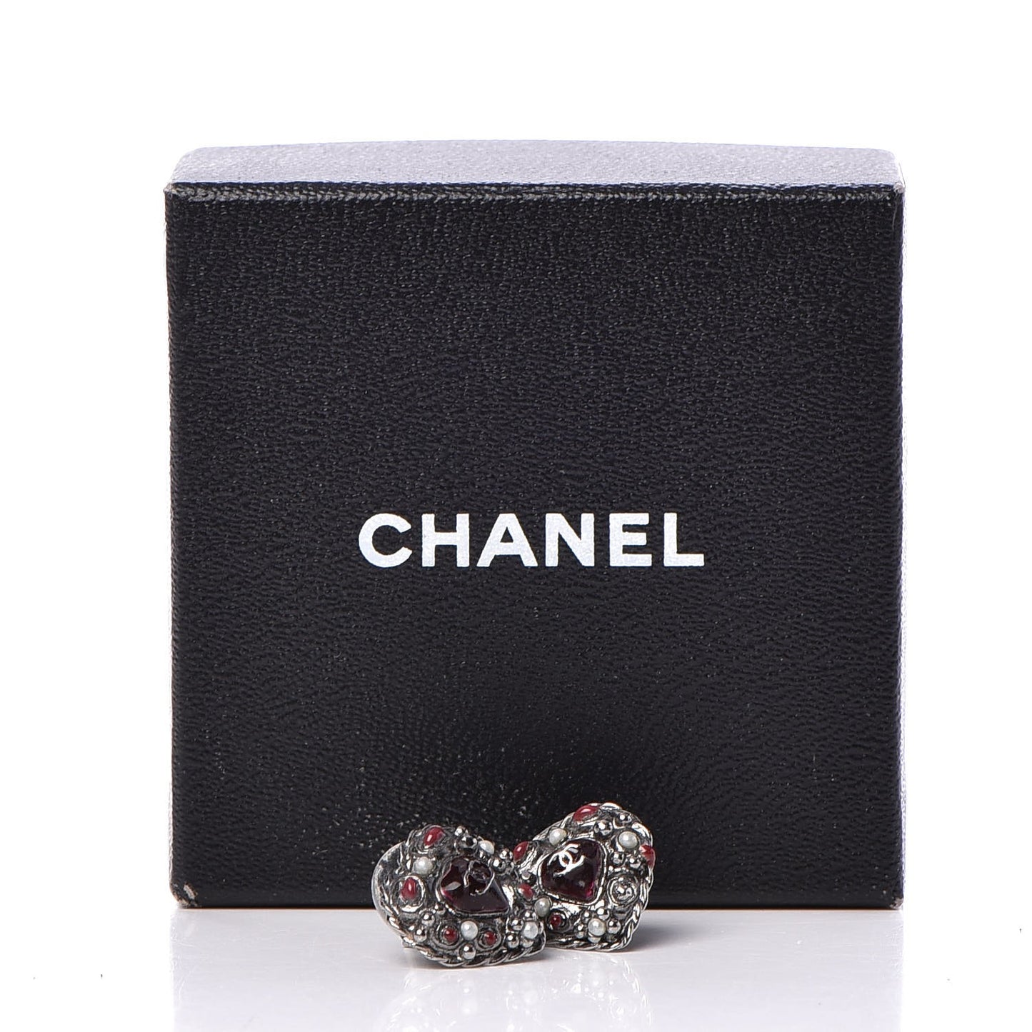 Pearl Enamel Heart CC Earrings Black Silver