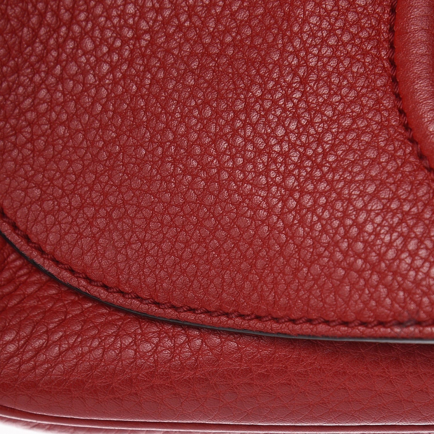 Gucci Pebbled Calfskin Medium Soho Flap Crossbody Tabasco Red 17 of 24