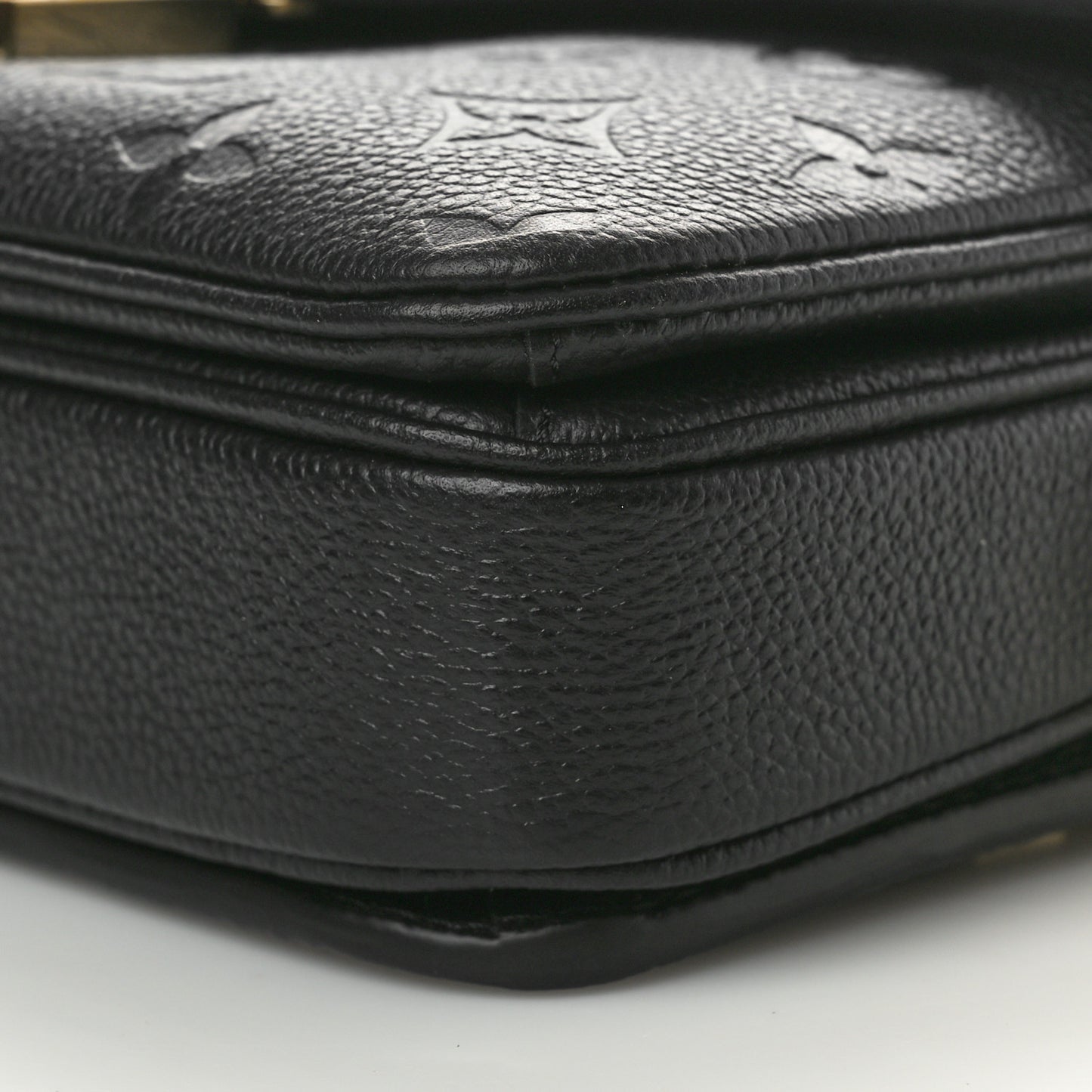 Empreinte Pochette Metis East West Black