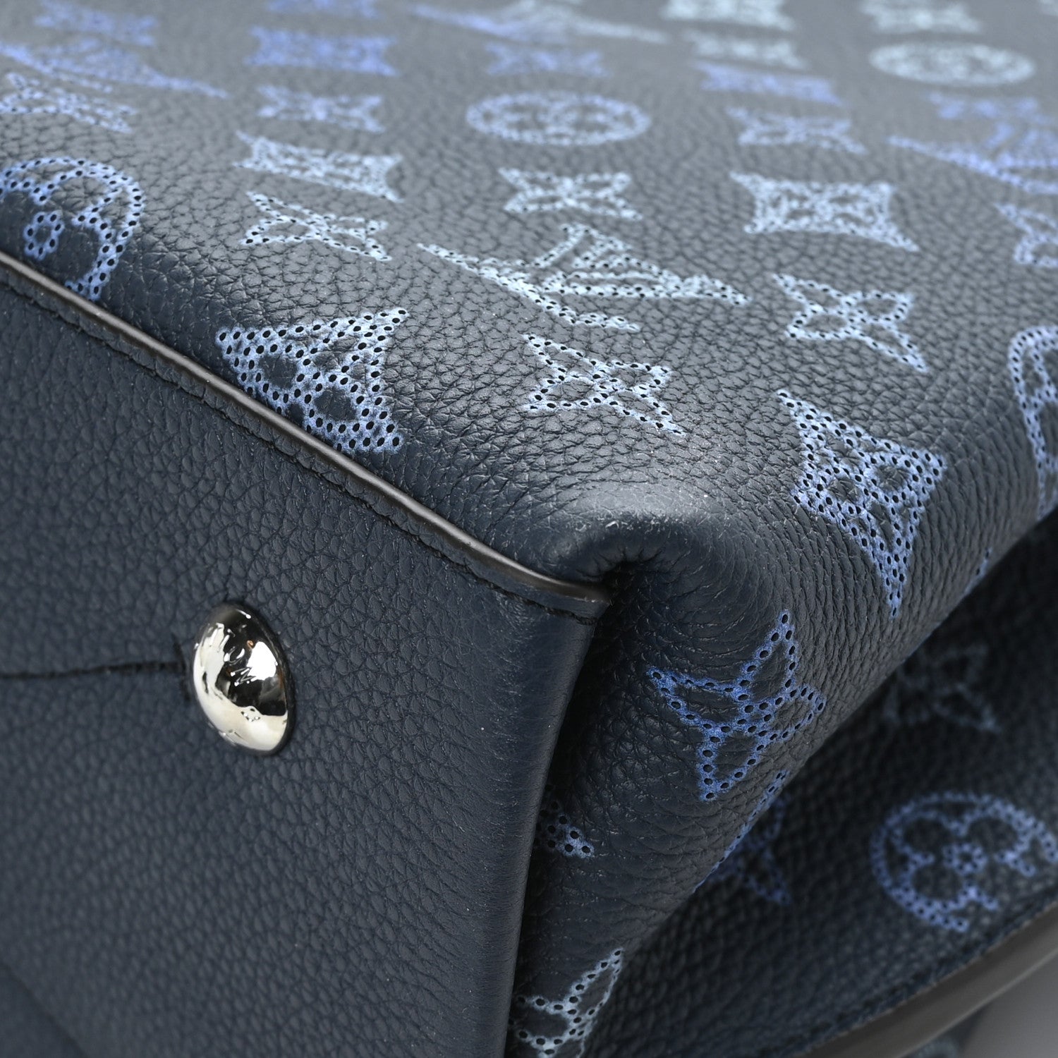 Louis Vuitton Mahina Flight Mode Muria Bleu Marine 11 of 11