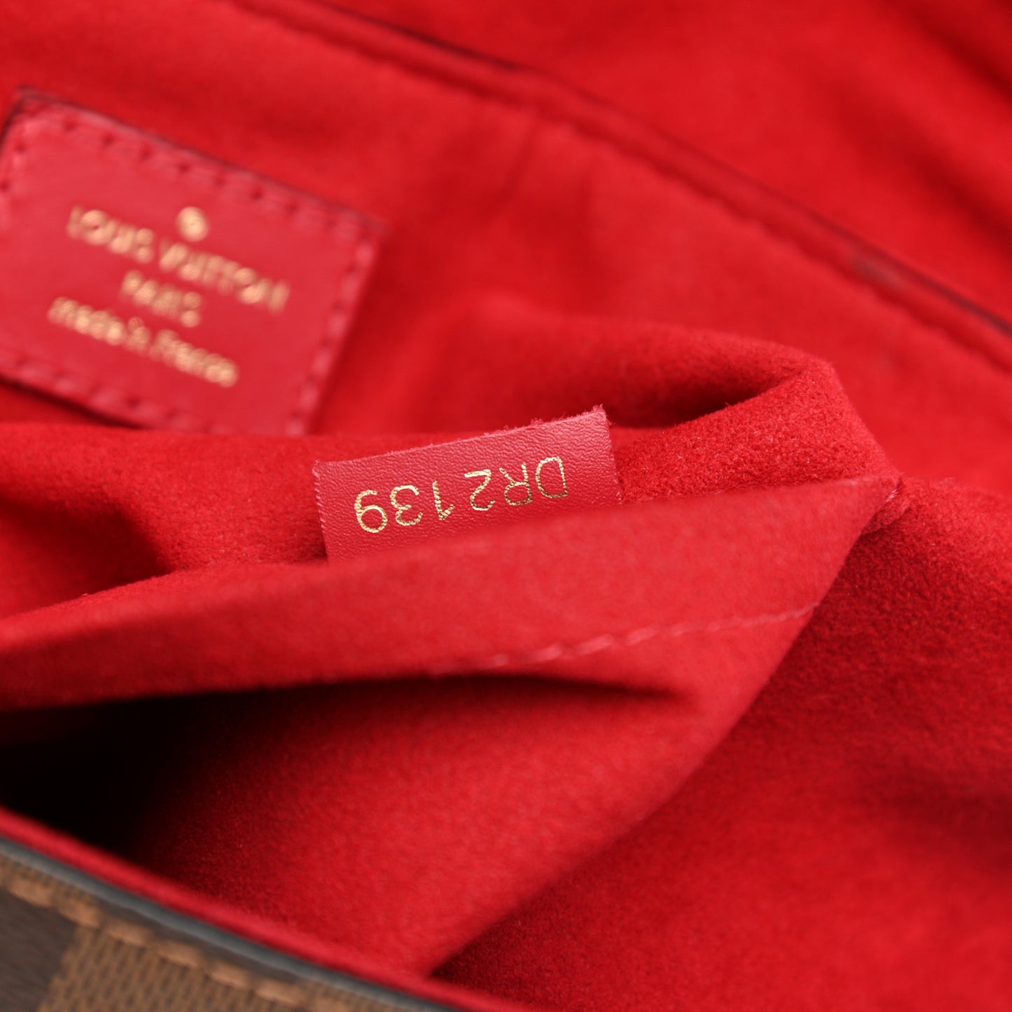 Damier Ebene Beaubourg MM Scarlet