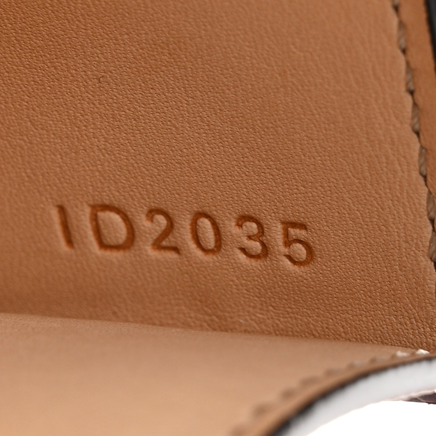 Carat Calfskin Gabrielle BB Carmin