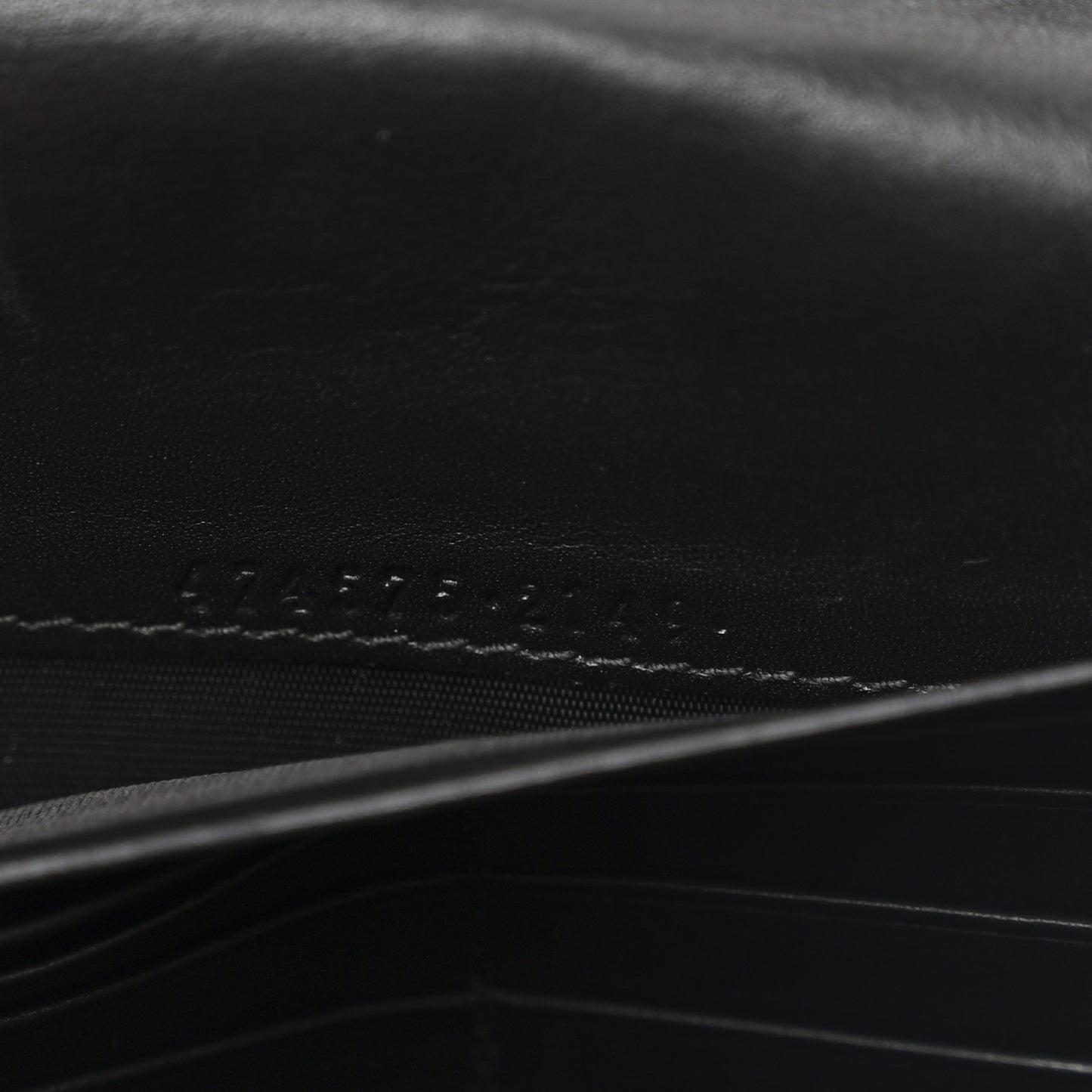 Calfskin Matelasse GG Marmont Chain Wallet Black