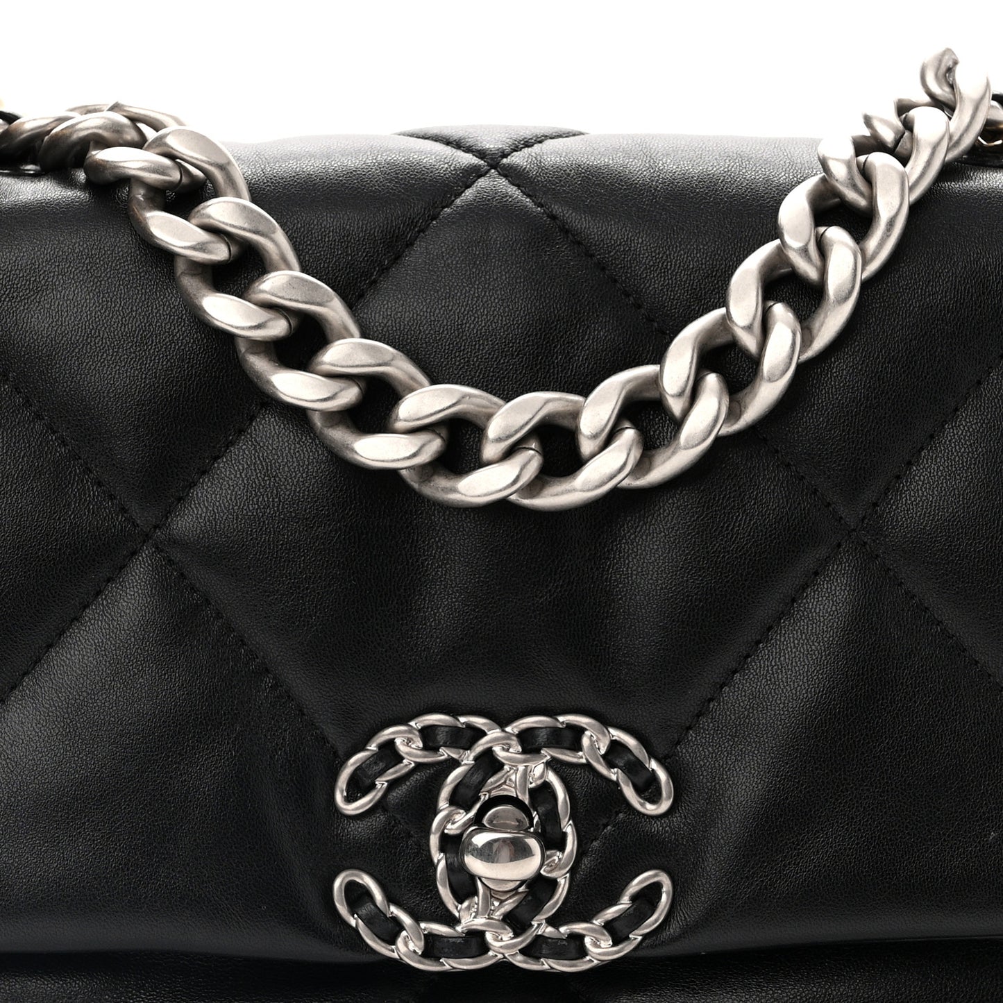 Goatskin Quilted Medium 19 Flap Black