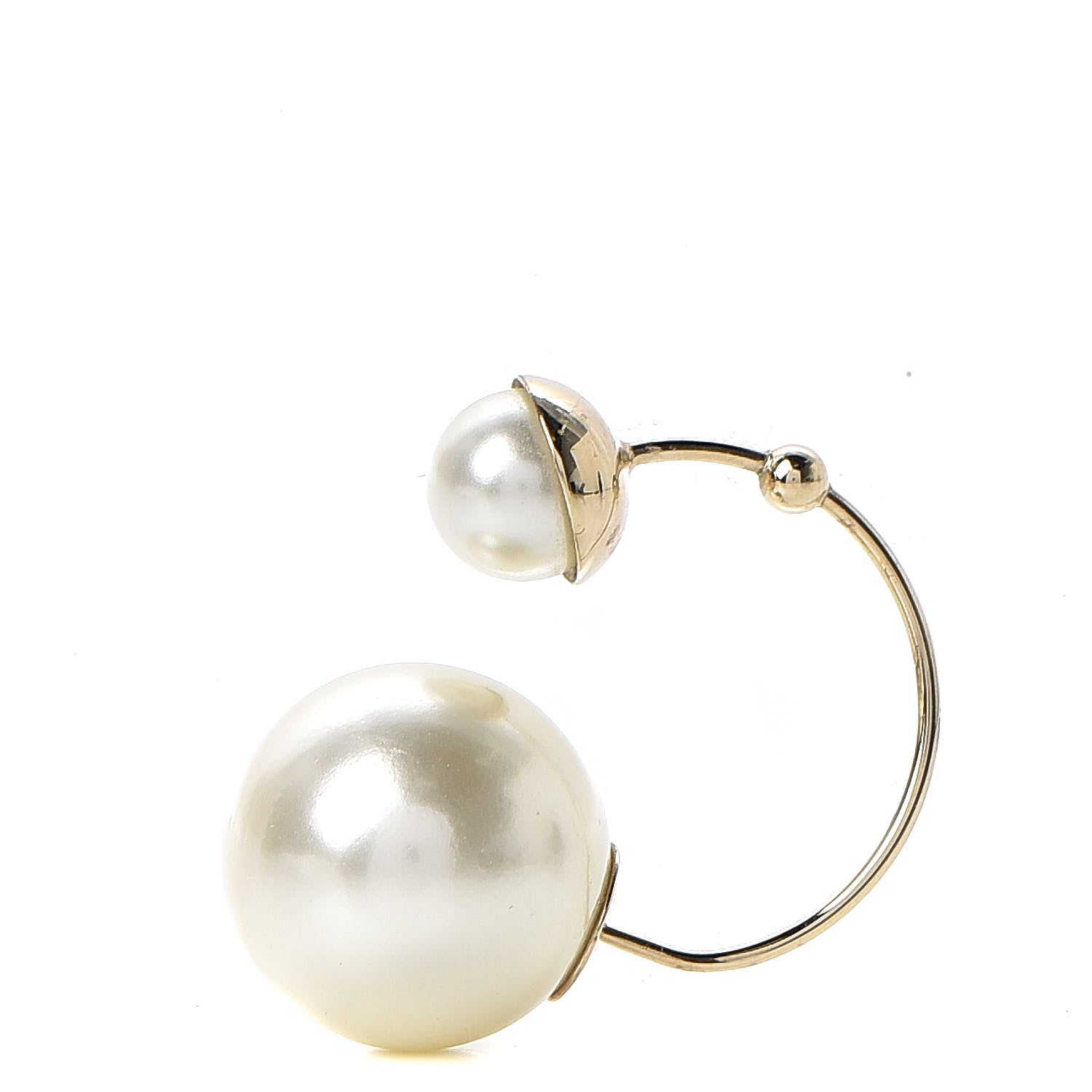 Christian Dior Pearl Ultradior Earrings Cream 3 of 5