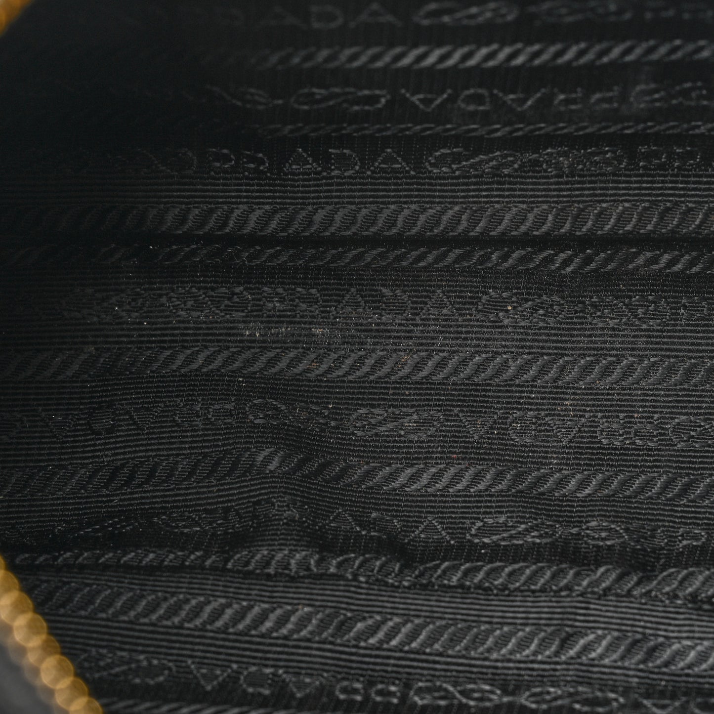 Saffiano Lux Re-Edition 2005 Shoulder Bag Black