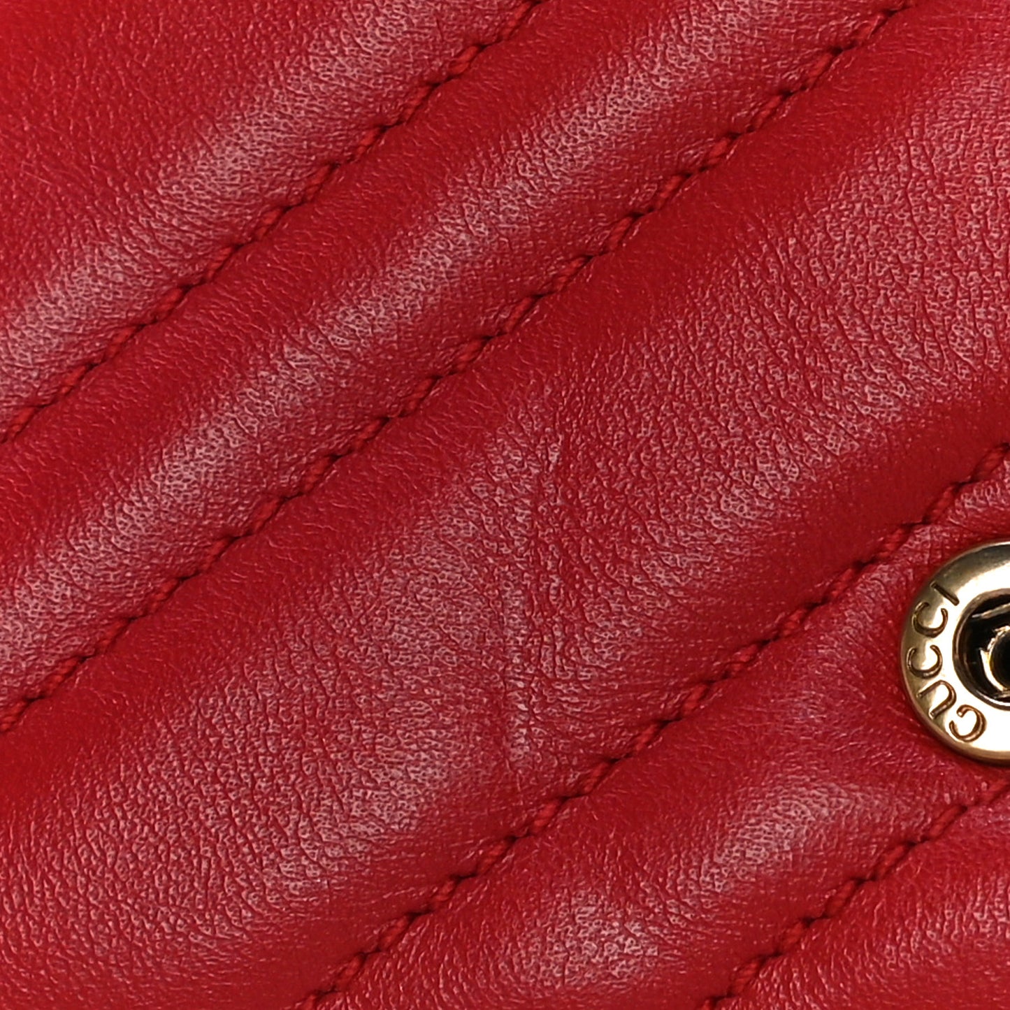 Calfskin Matelasse Super Mini GG Marmont Shoulder Bag Hibiscus Red