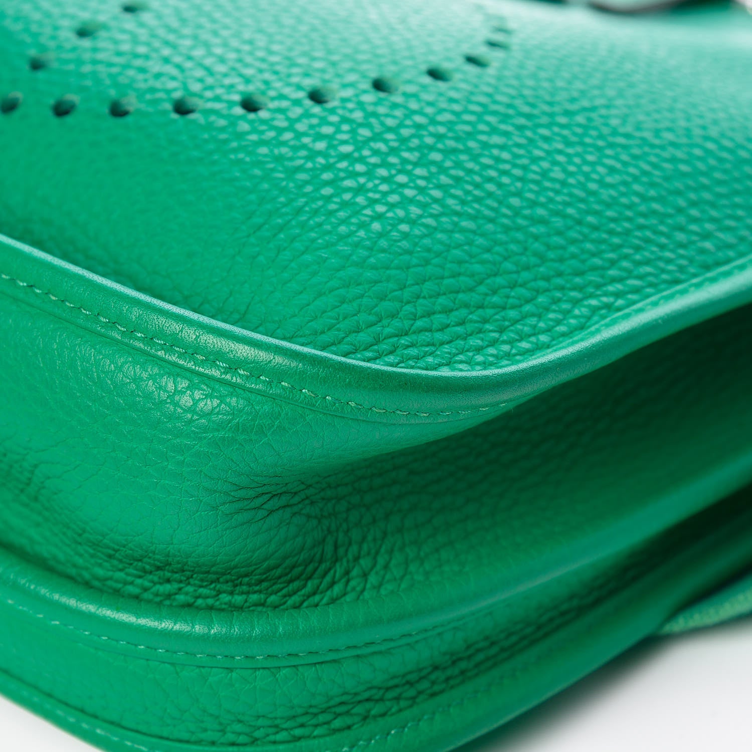 Hermes Taurillon Clemence Evelyne III PM Vert Menthe 24 of 28
