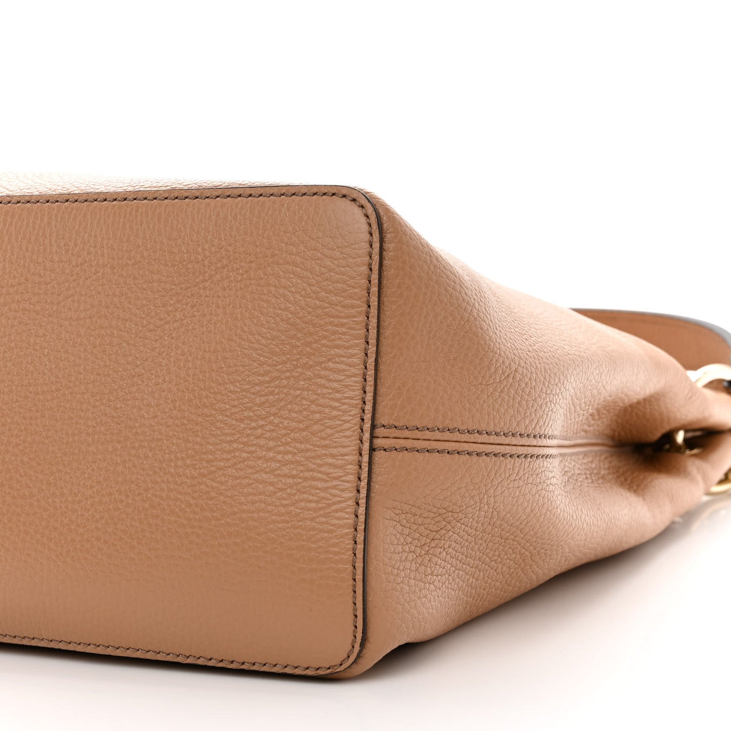 Pebbled Calfskin Large Soho Hobo Camelia