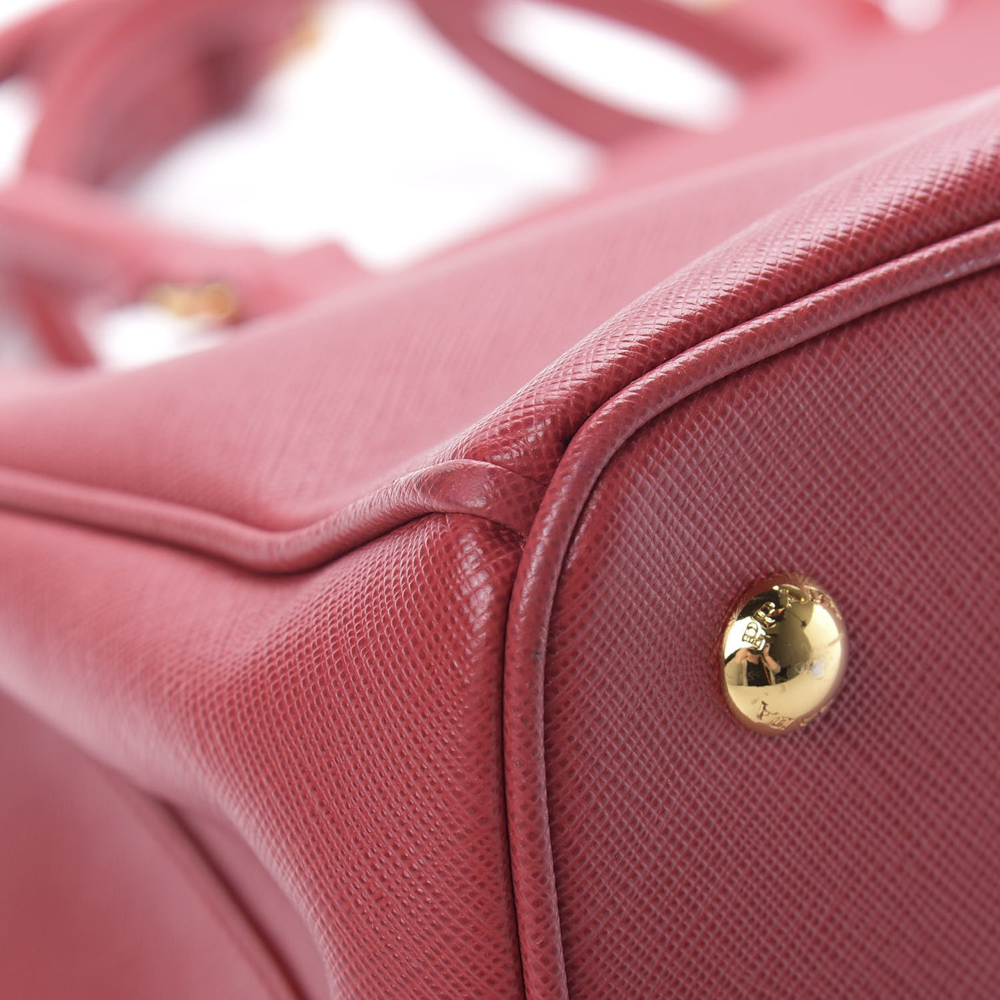 Saffiano Lux Medium Tote Fuoco
