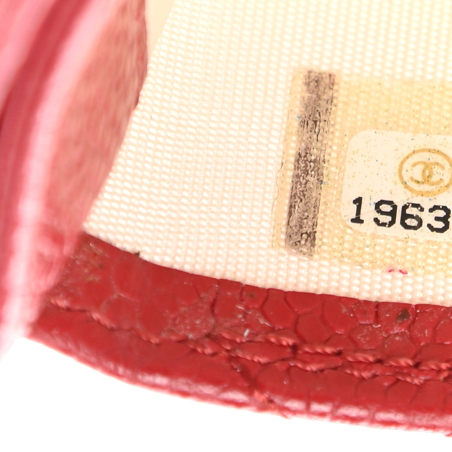 Chanel Caviar Quilted Card Holder Red 8 of 8