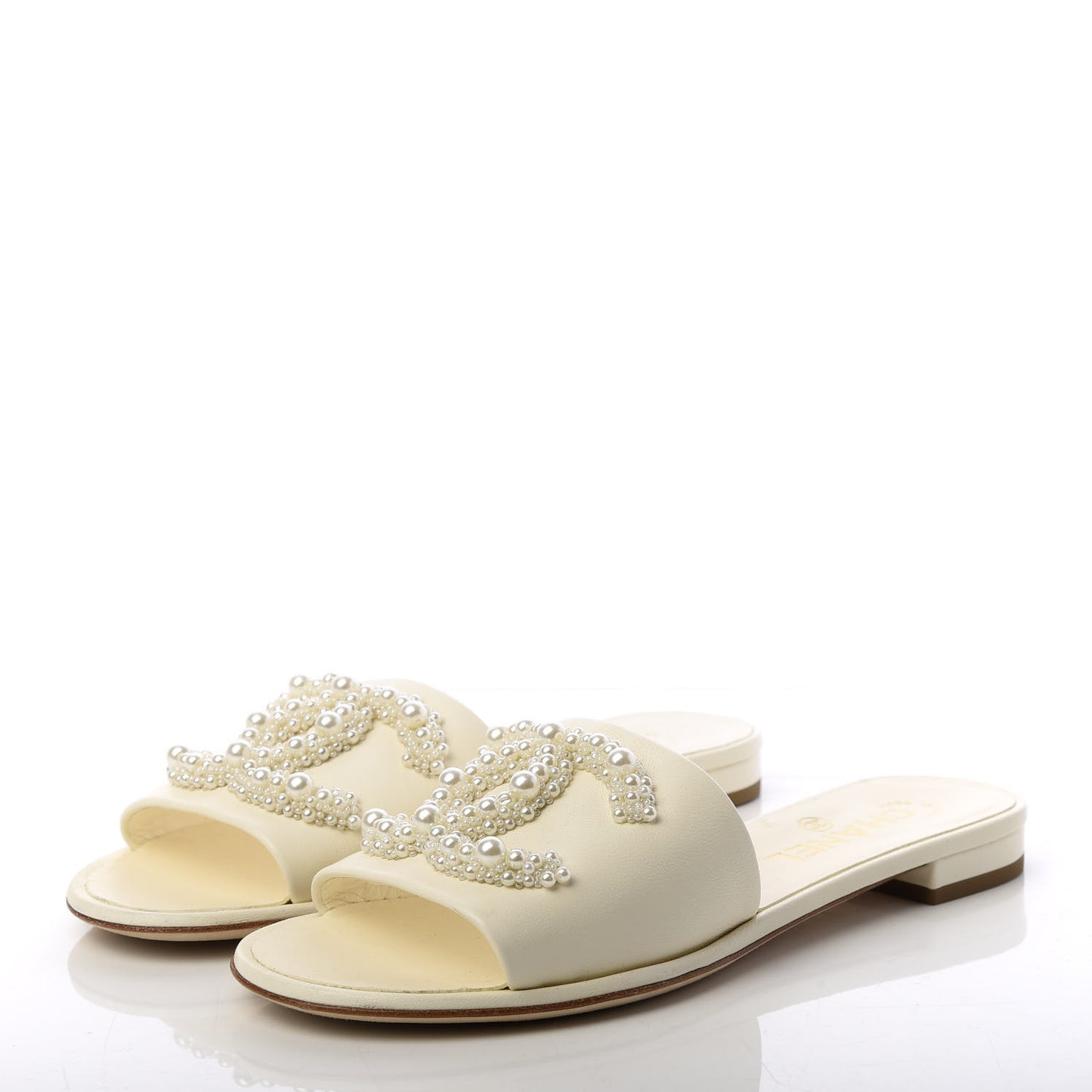 Lambskin Pearl CC Flat Sandals 37.5 Ivory