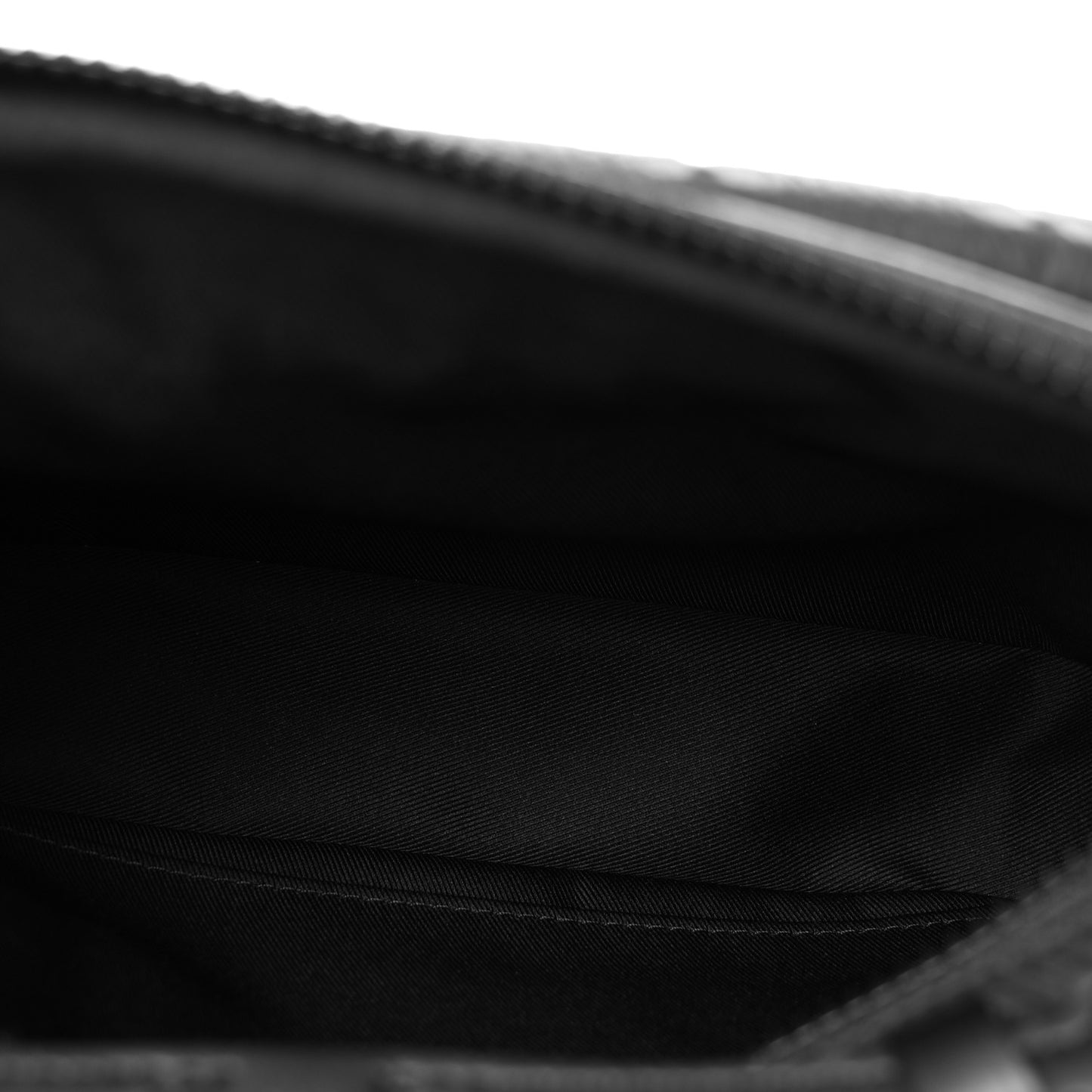 Taurillon Monogram S Lock Messenger Black