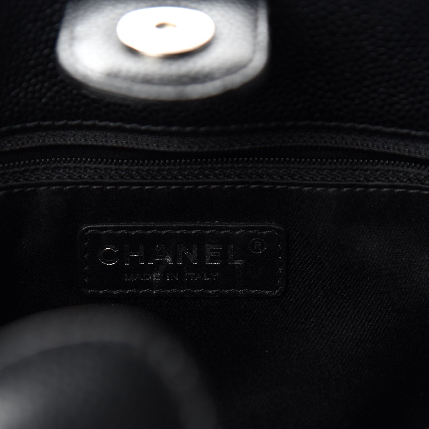 Caviar Quilted Petit Shopping Tote PST Black