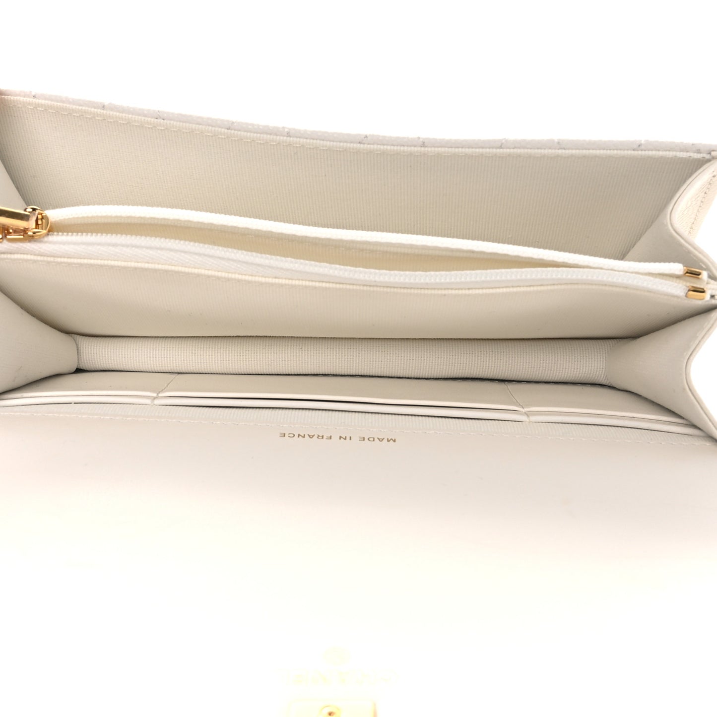 Shiny Caviar Quilted Flap Charm Wallet On Chain WOC White
