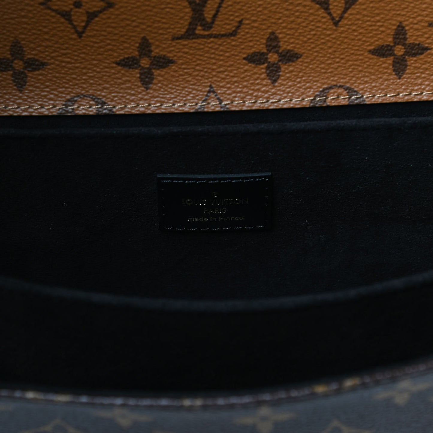 Reverse Monogram Pochette Metis
