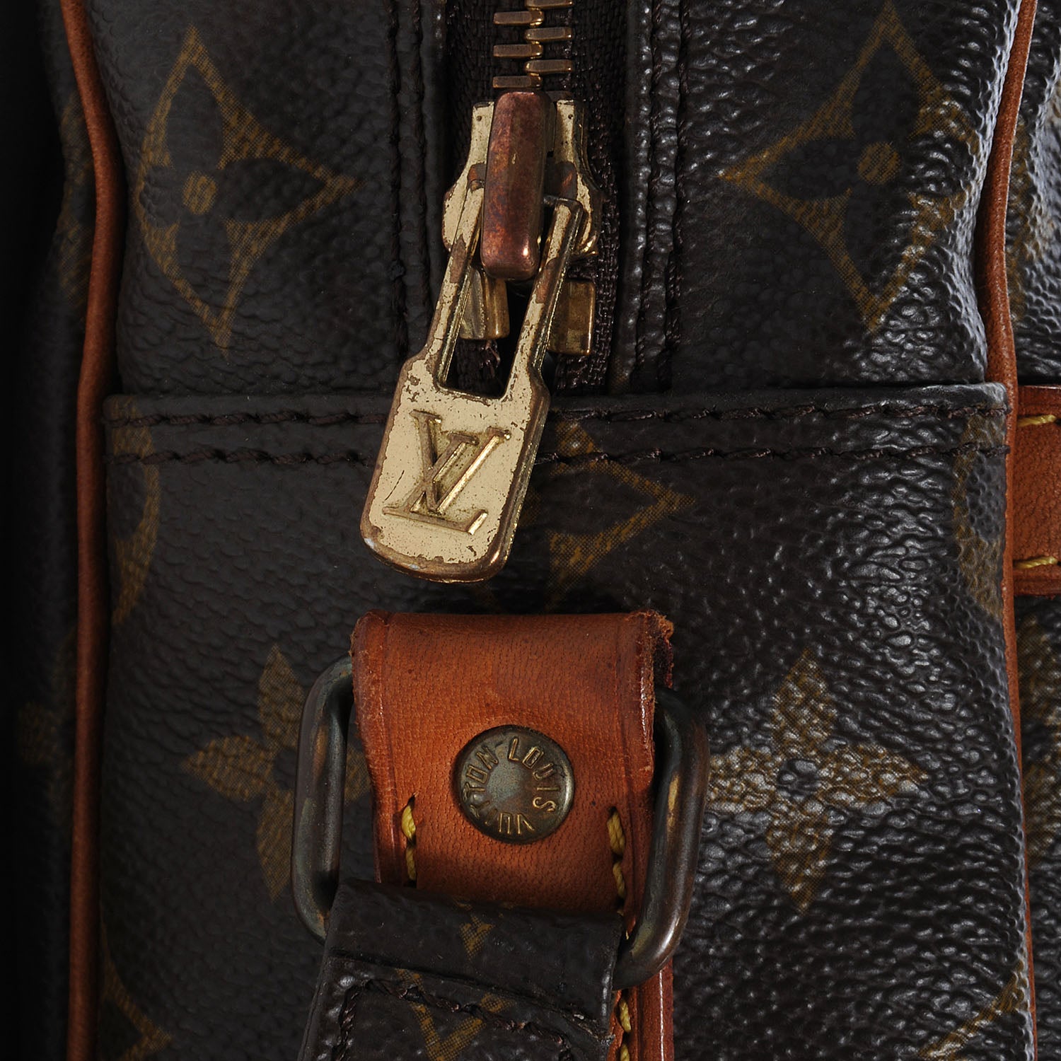 Louis Vuitton Monogram Danube 28 8 of 8