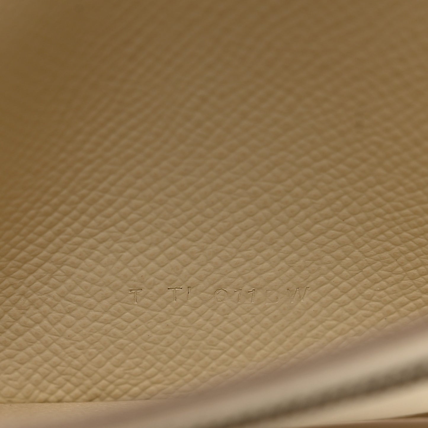 Epsom Bearn Gusset Wallet Craie