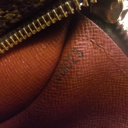 Louis Vuitton Monogram Papillon 26 9 of 9
