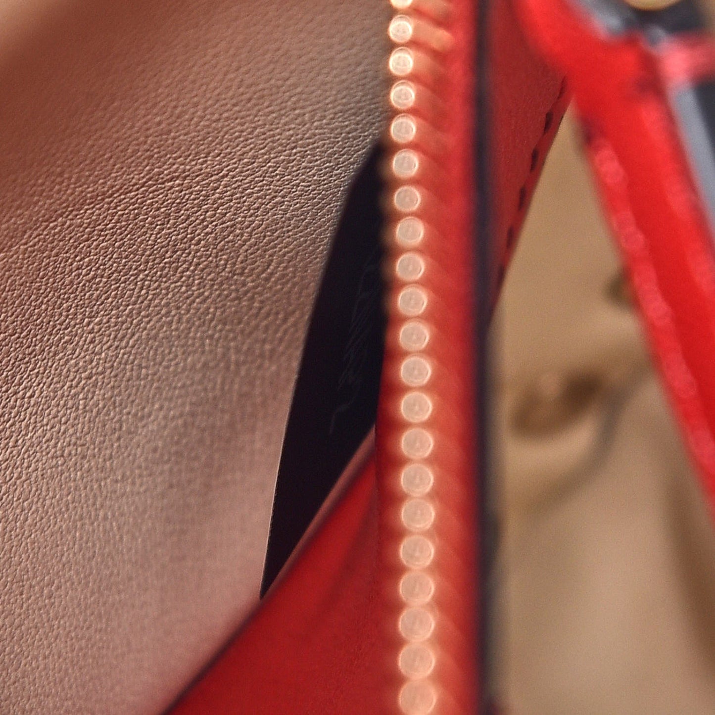 Nappa Medium Rockstud Spike Shoulder Bag Light Ivory
