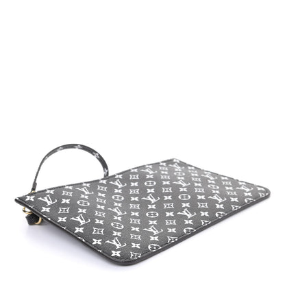 Louis Vuitton Monogram Giant Jungle Neverfull MM GM Pochette Black 3 of 4