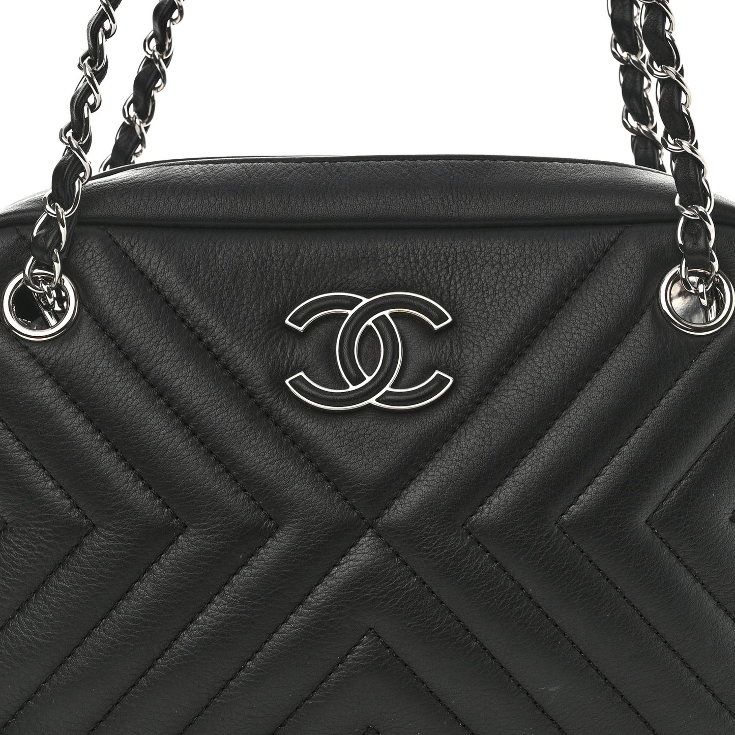 Calfskin Diagonal Chevron Quilted Tassel Camera Case Black