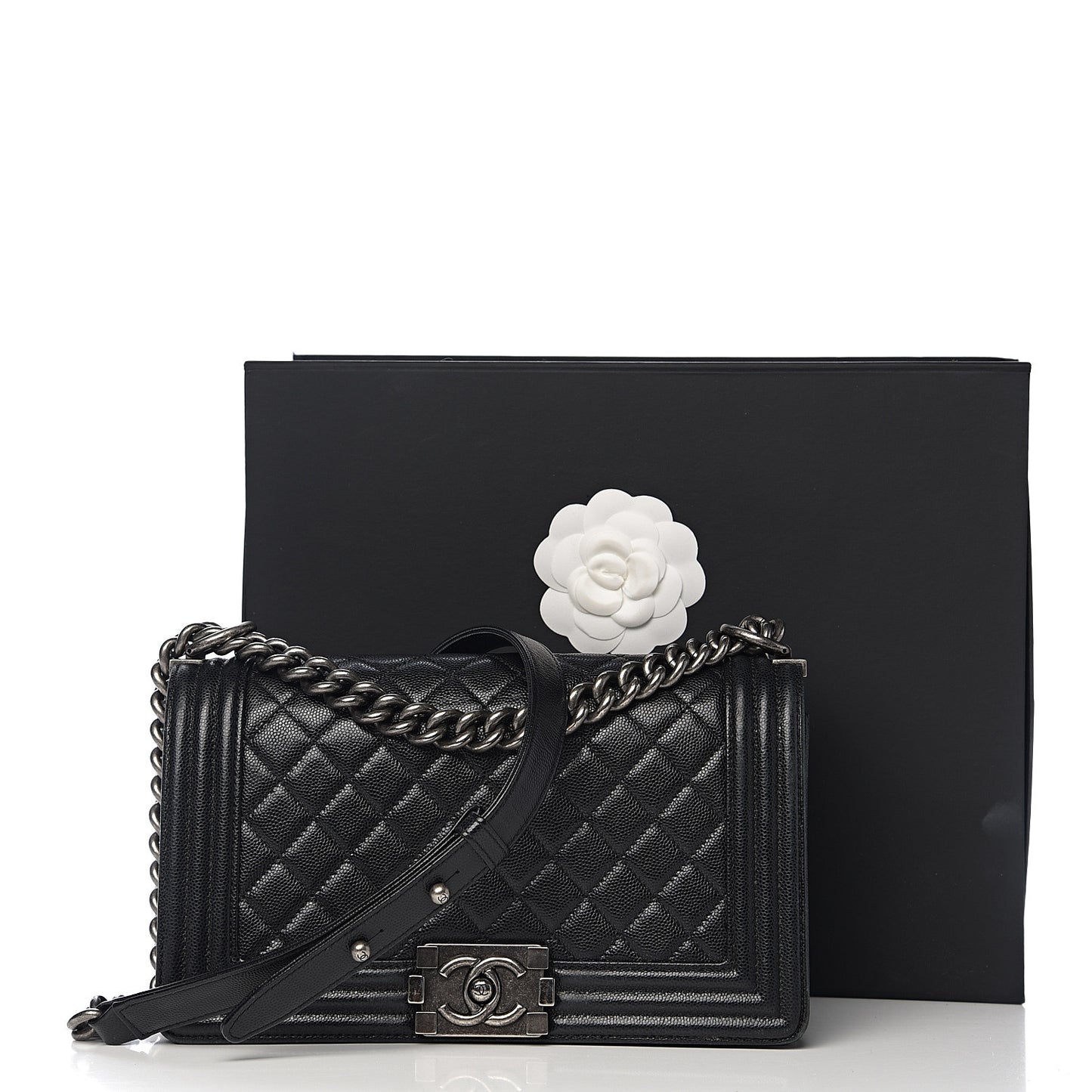 Caviar Quilted Medium Boy Flap Black