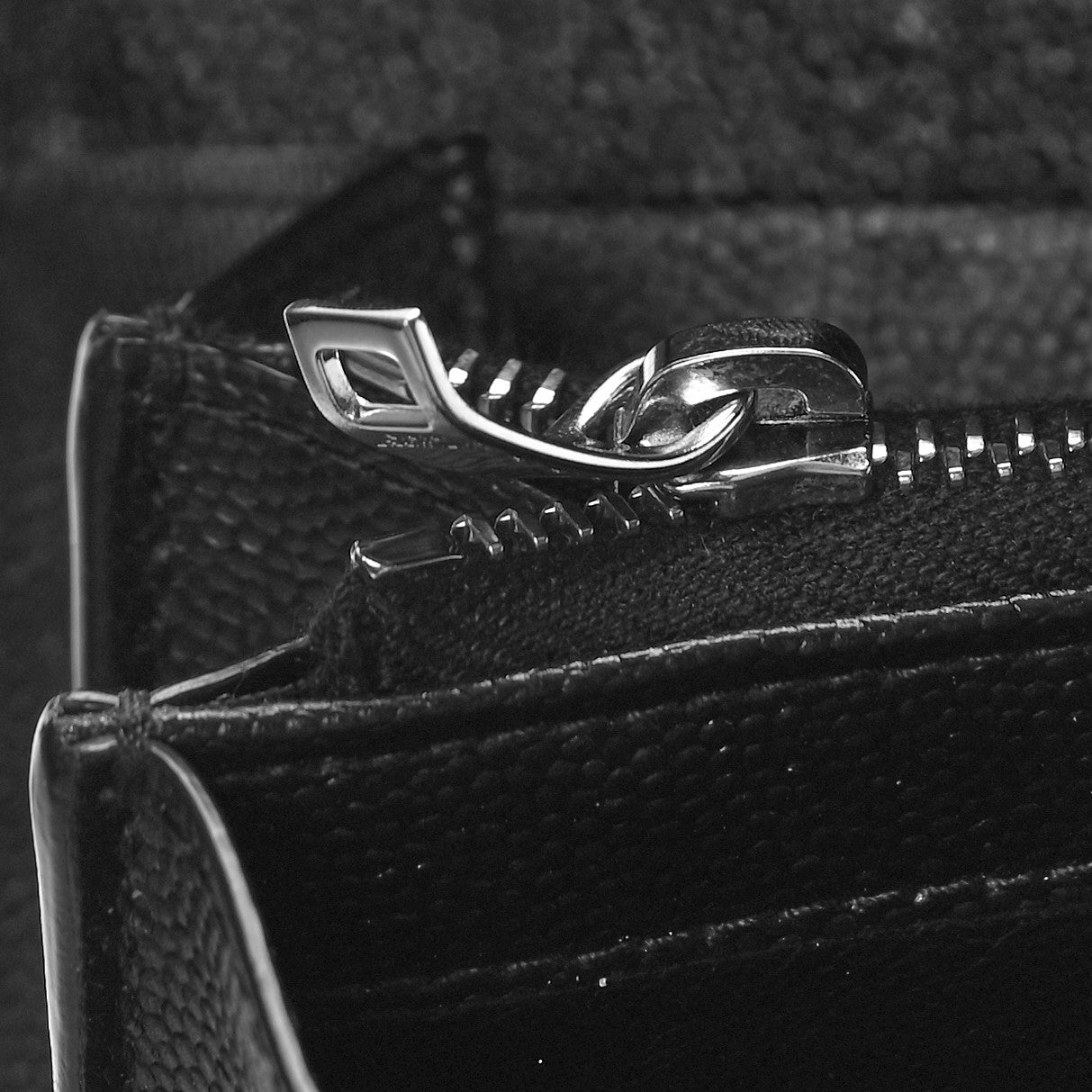 Grain De Poudre Matelasse Chevron Monogram Flap Wallet Black