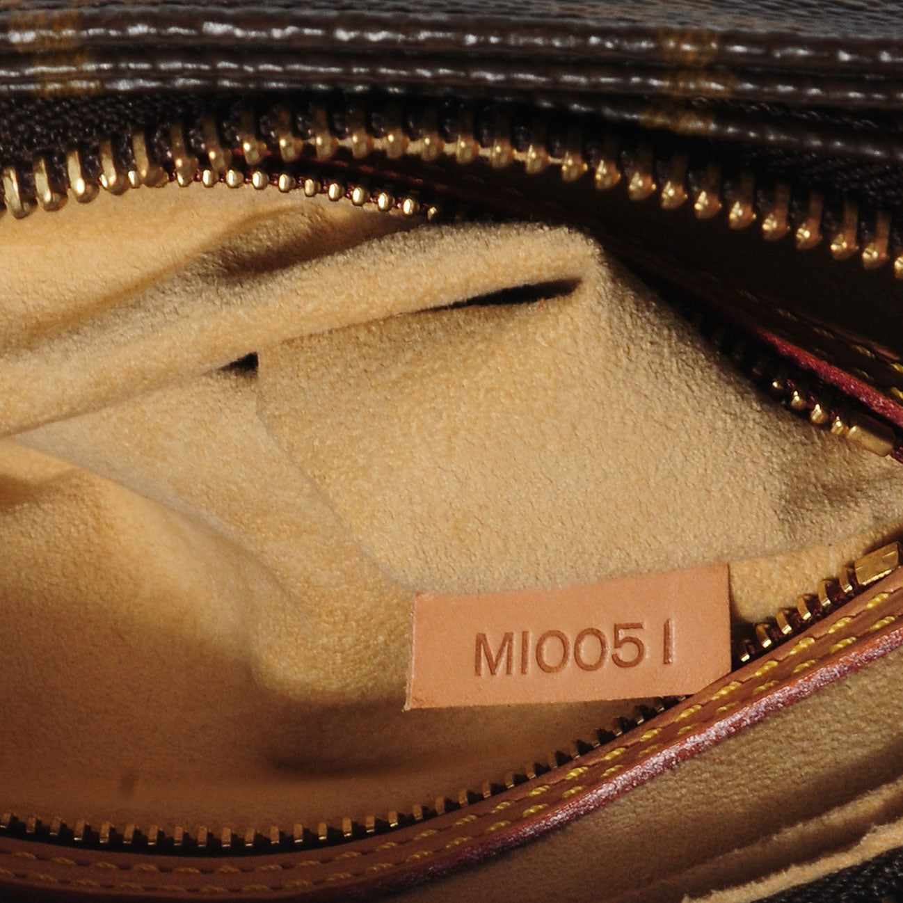 Monogram Looping MM