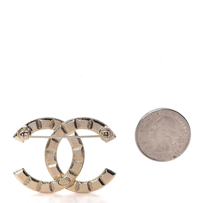 Chanel Studded CC Pin Brooch Gold 3 of 4