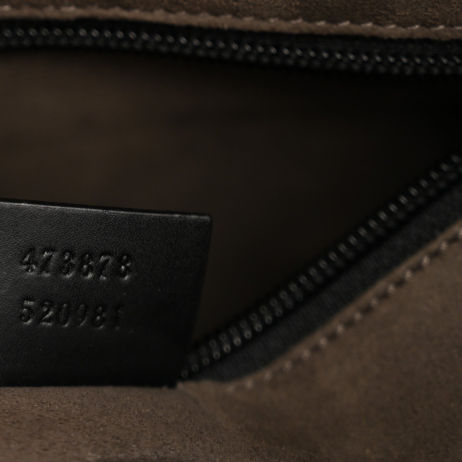 Gucci GG Supreme Monogram Flat Messenger Bag Beige Black New Acero 7 of 13